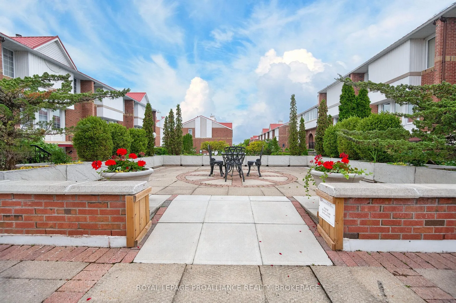 Photo 42 of Unit 43, 1 Place D'armes, Kingston, East of Sir John A. Blvd — HOMEH