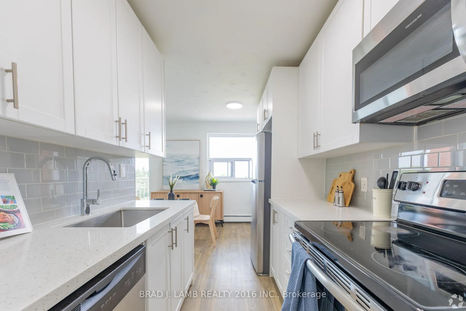 Photo 3 of Unit 204, 718 Lawrence Road E, Hamilton, Rosedale — HOMEH