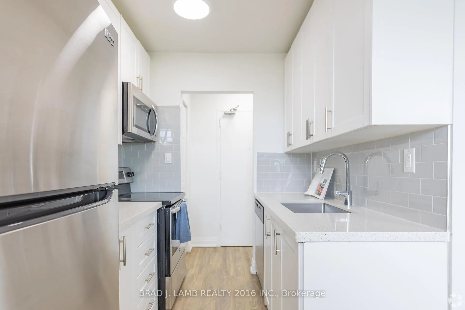 Photo 4 of Unit 204, 718 Lawrence Road E, Hamilton, Rosedale — HOMEH