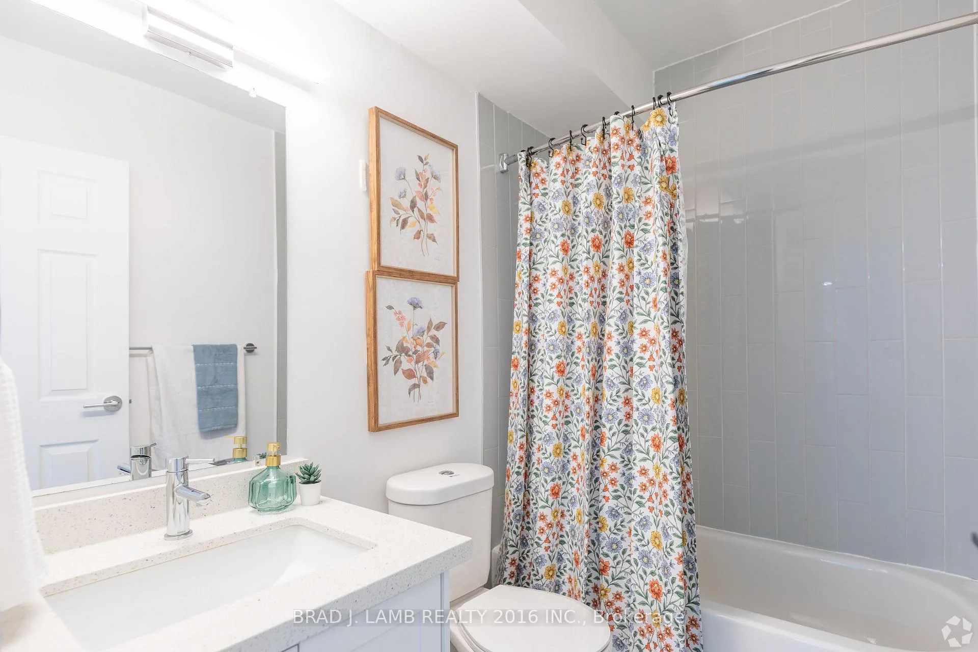 Photo 6 of Unit 204, 718 Lawrence Road E, Hamilton, Rosedale — HOMEH