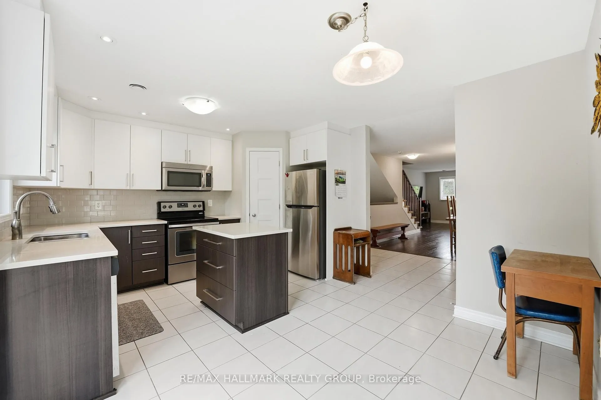 Photo 3 of 670 Danaca Private, Ottawa, Carson Meadows — HOMEH