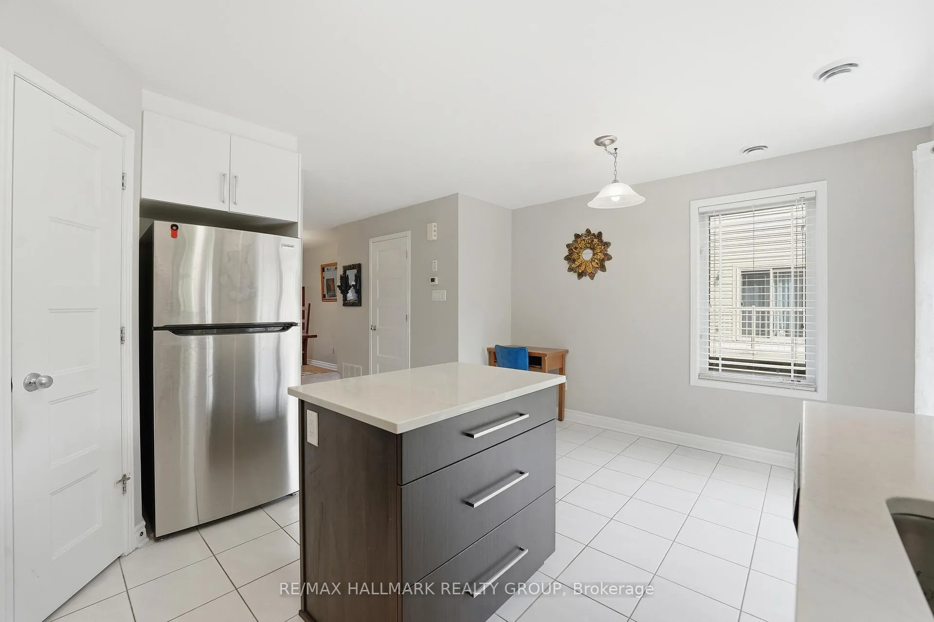 Photo 5 of 670 Danaca Private, Ottawa, Carson Meadows — HOMEH