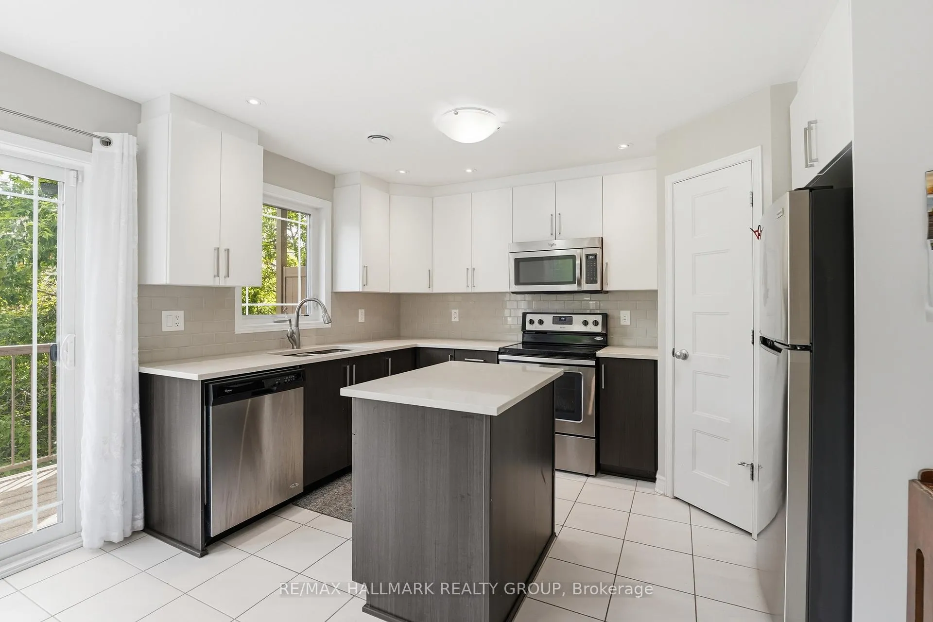 Photo 7 of 670 Danaca Private, Ottawa, Carson Meadows — HOMEH