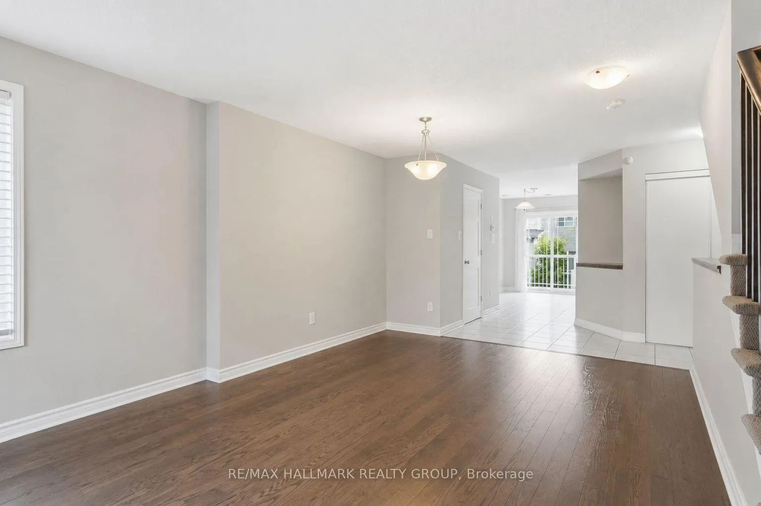 Photo 10 of 670 Danaca Private, Ottawa, Carson Meadows — HOMEH