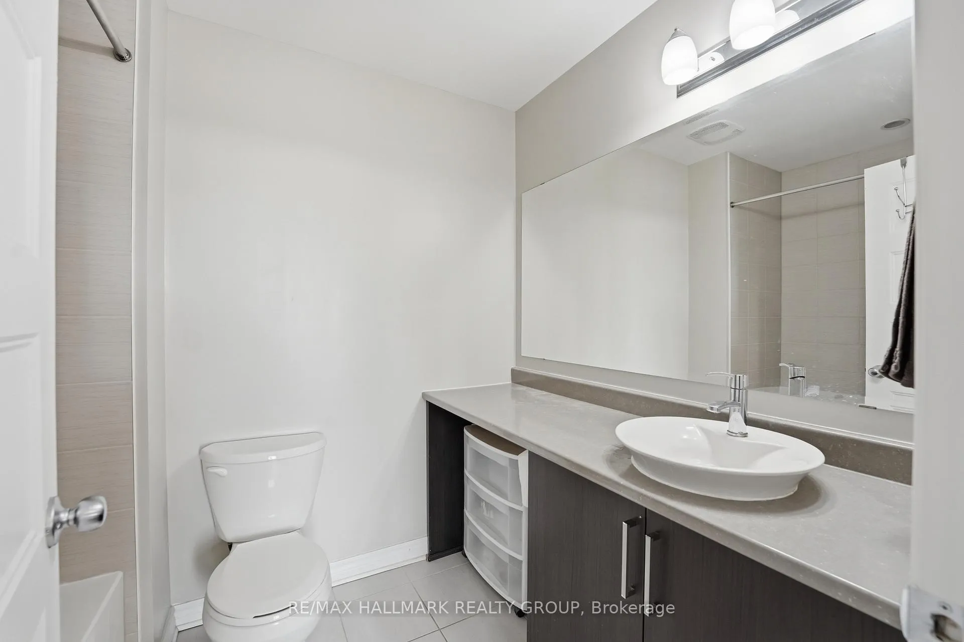 Photo 24 of 670 Danaca Private, Ottawa, Carson Meadows — HOMEH