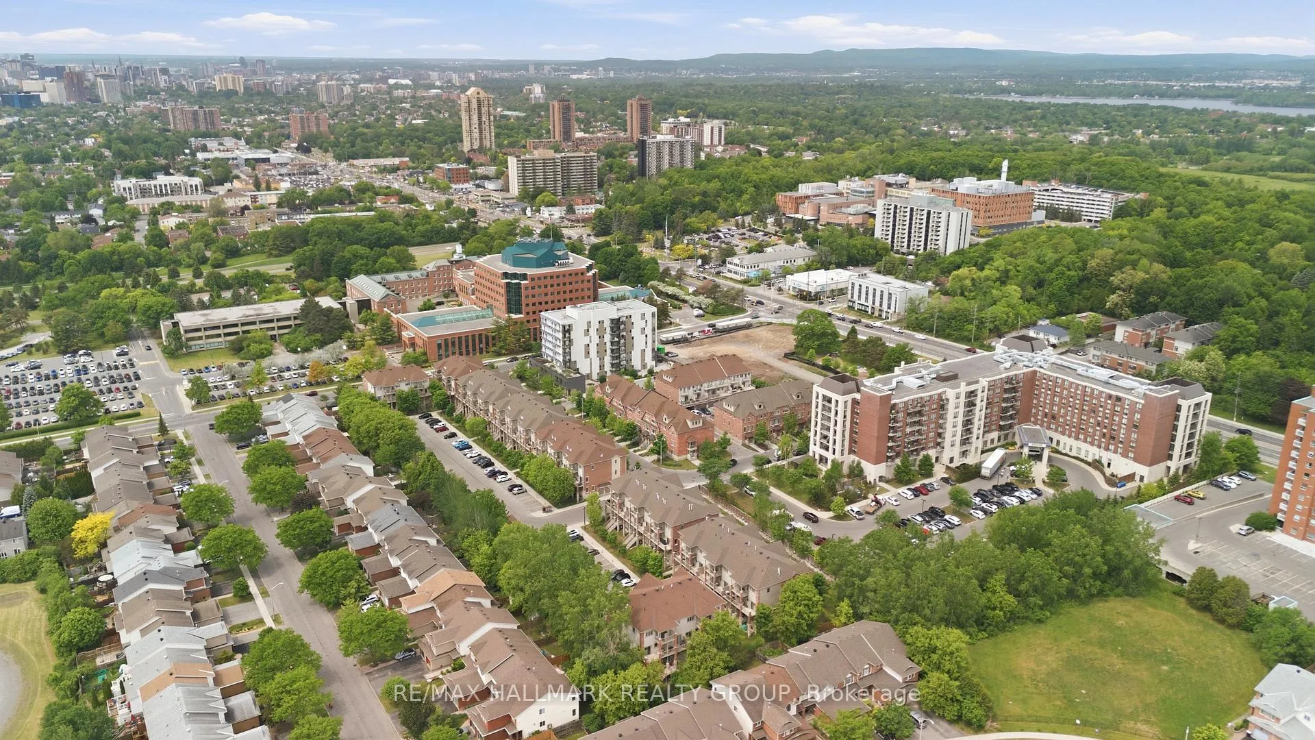 Photo 36 of 670 Danaca Private, Ottawa, Carson Meadows — HOMEH