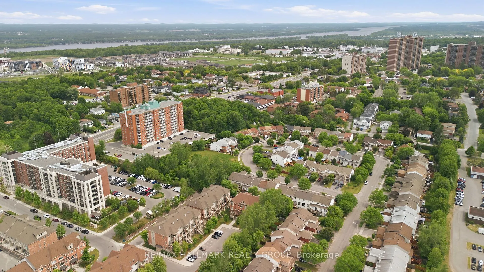 Photo 37 of 670 Danaca Private, Ottawa, Carson Meadows — HOMEH