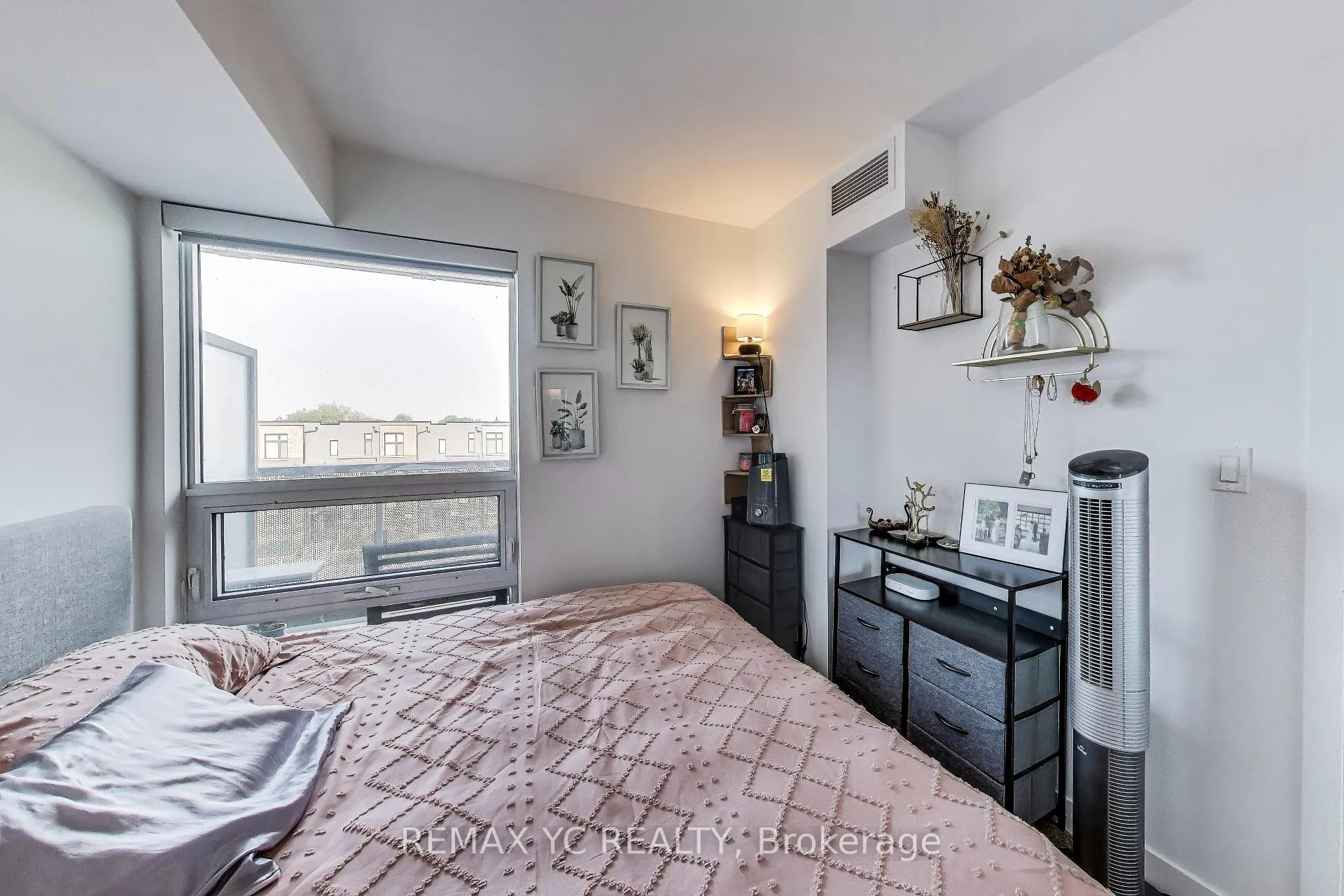 Photo 9 of Unit 520, 120 Varna Drive, Toronto, Englemount-Lawrence — HOMEH