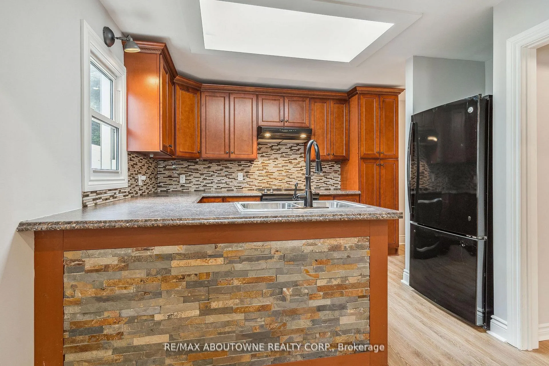 Photo 3 of Unit Upper, 93 East 31st Street, Hamilton, Raleigh — HOMEH