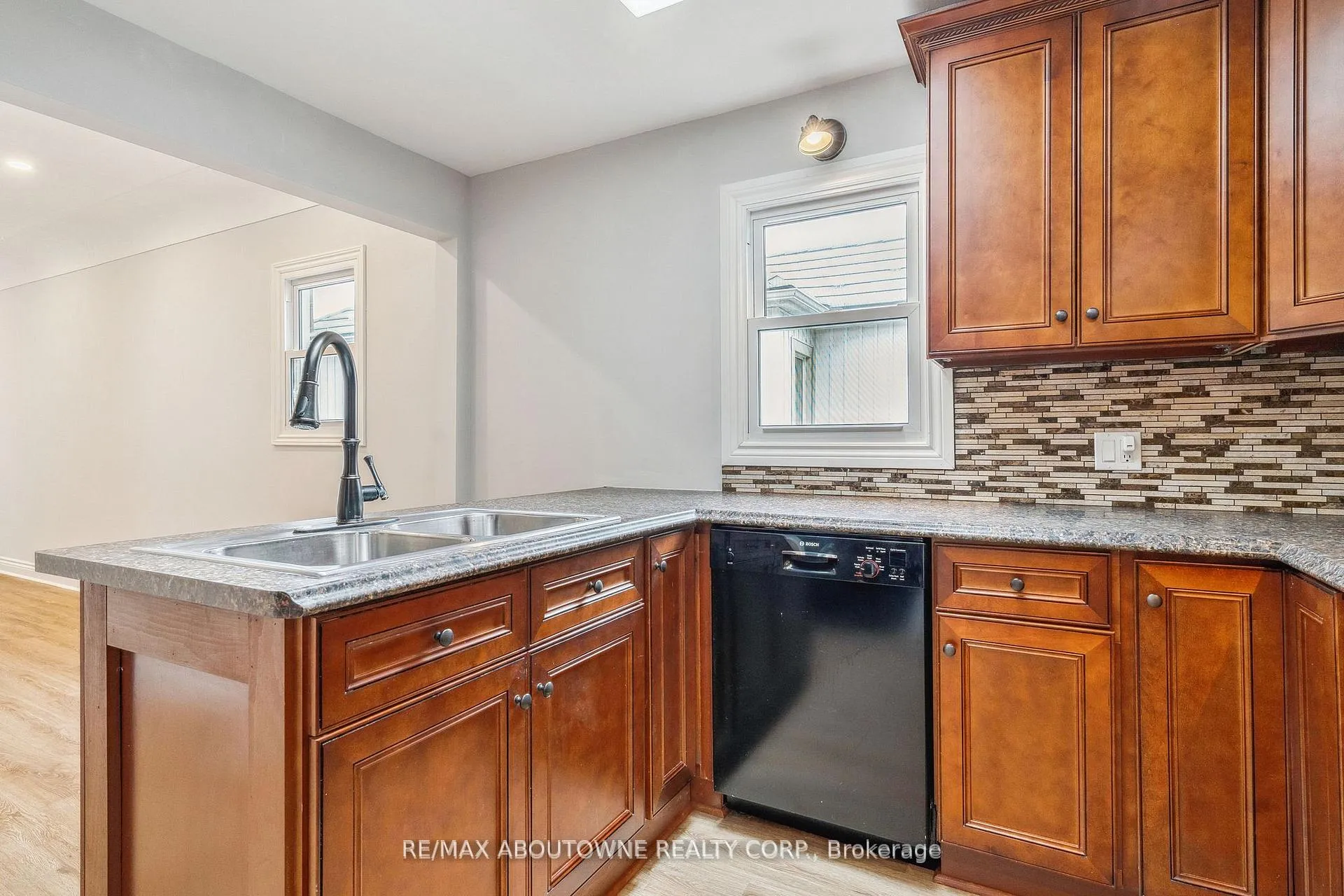 Photo 4 of Unit Upper, 93 East 31st Street, Hamilton, Raleigh — HOMEH