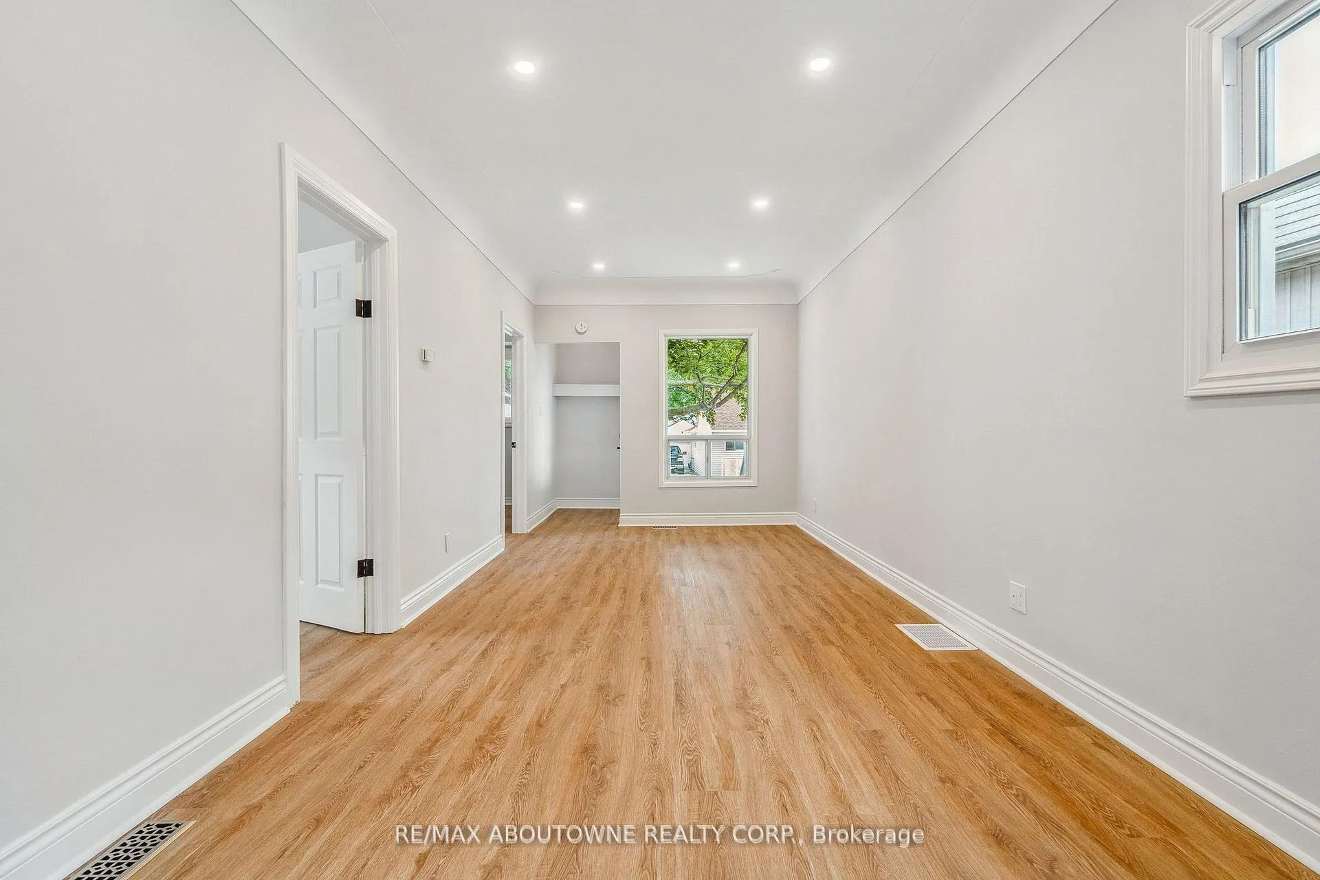 Photo 6 of Unit Upper, 93 East 31st Street, Hamilton, Raleigh — HOMEH