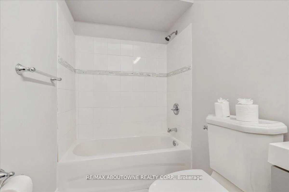 Photo 7 of Unit Upper, 93 East 31st Street, Hamilton, Raleigh — HOMEH