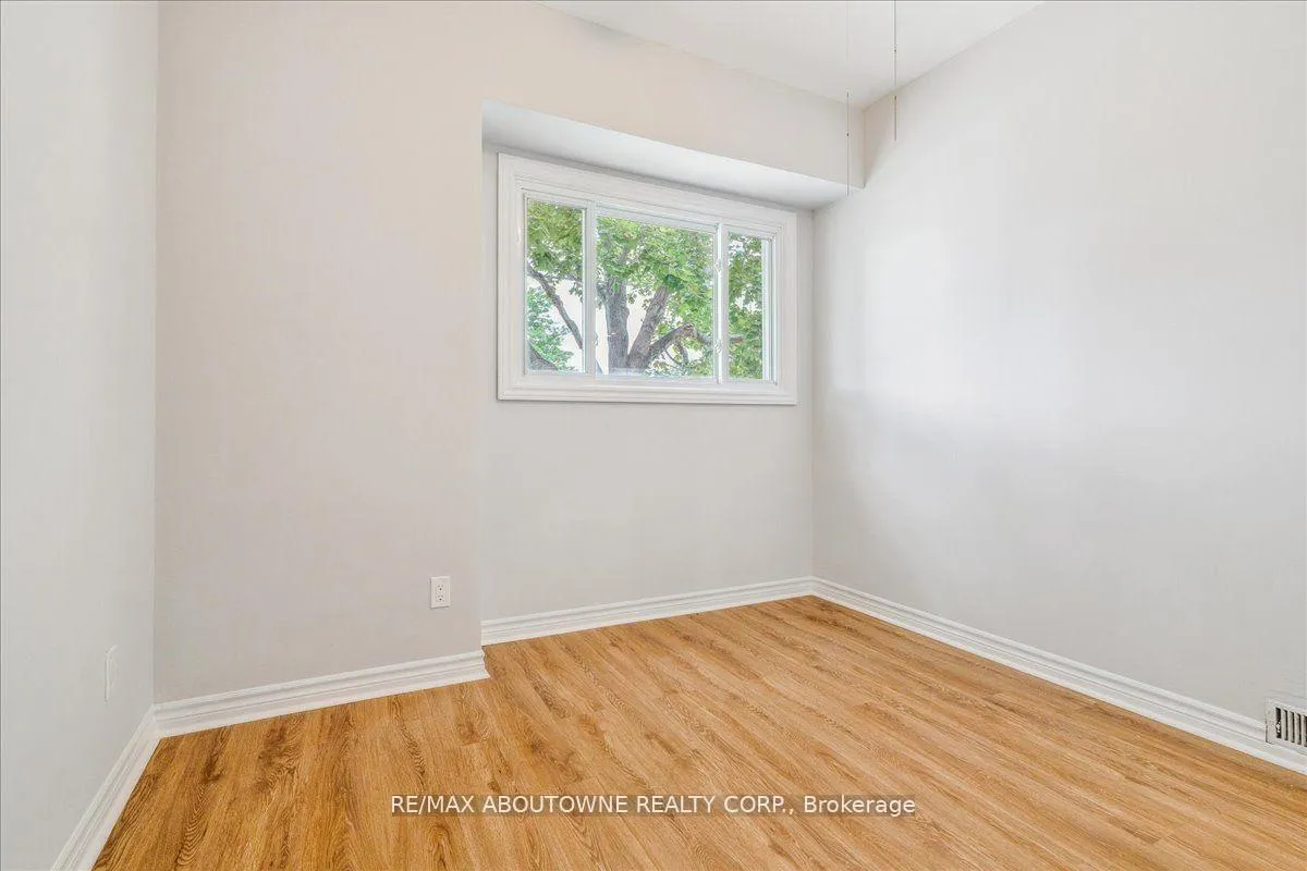 Photo 9 of Unit Upper, 93 East 31st Street, Hamilton, Raleigh — HOMEH