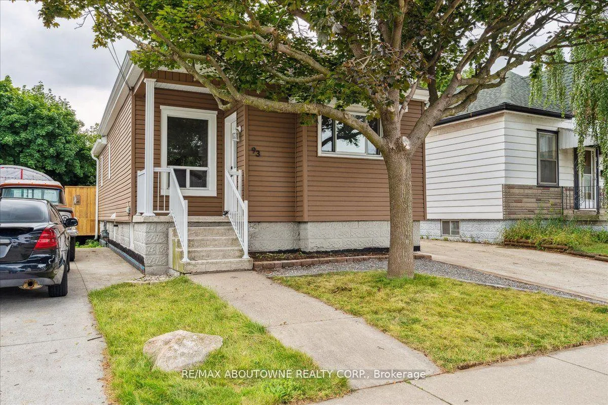 Photo 16 of Unit Upper, 93 East 31st Street, Hamilton, Raleigh — HOMEH