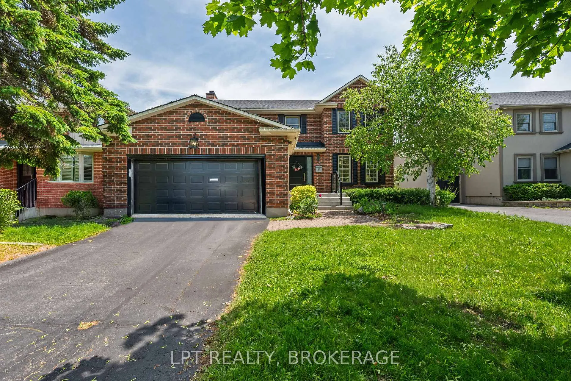 Photo 1 of 19 Collegeview Crescent, Kingston, Central City West — HOMEH