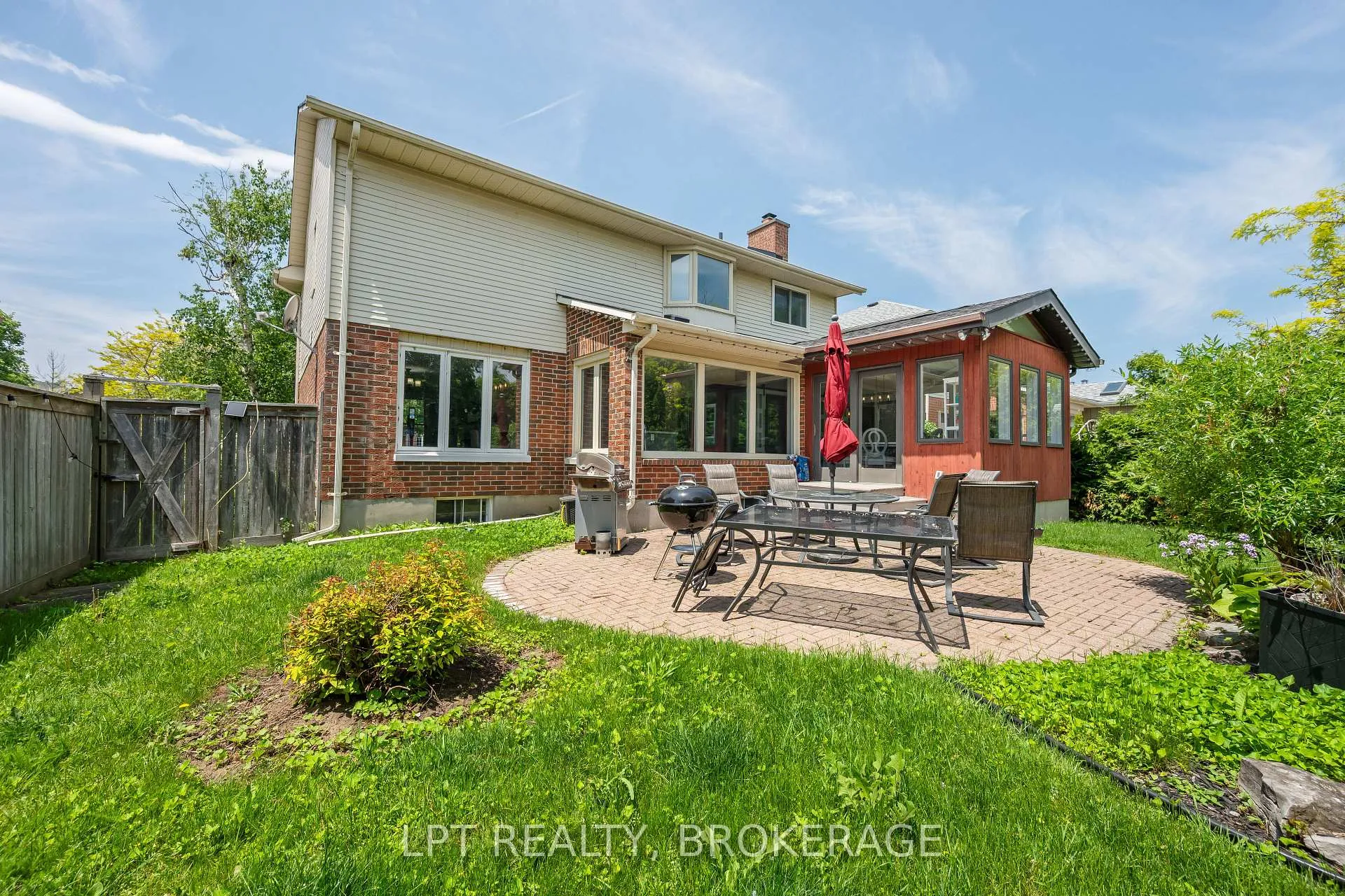 Photo 4 of 19 Collegeview Crescent, Kingston, Central City West — HOMEH