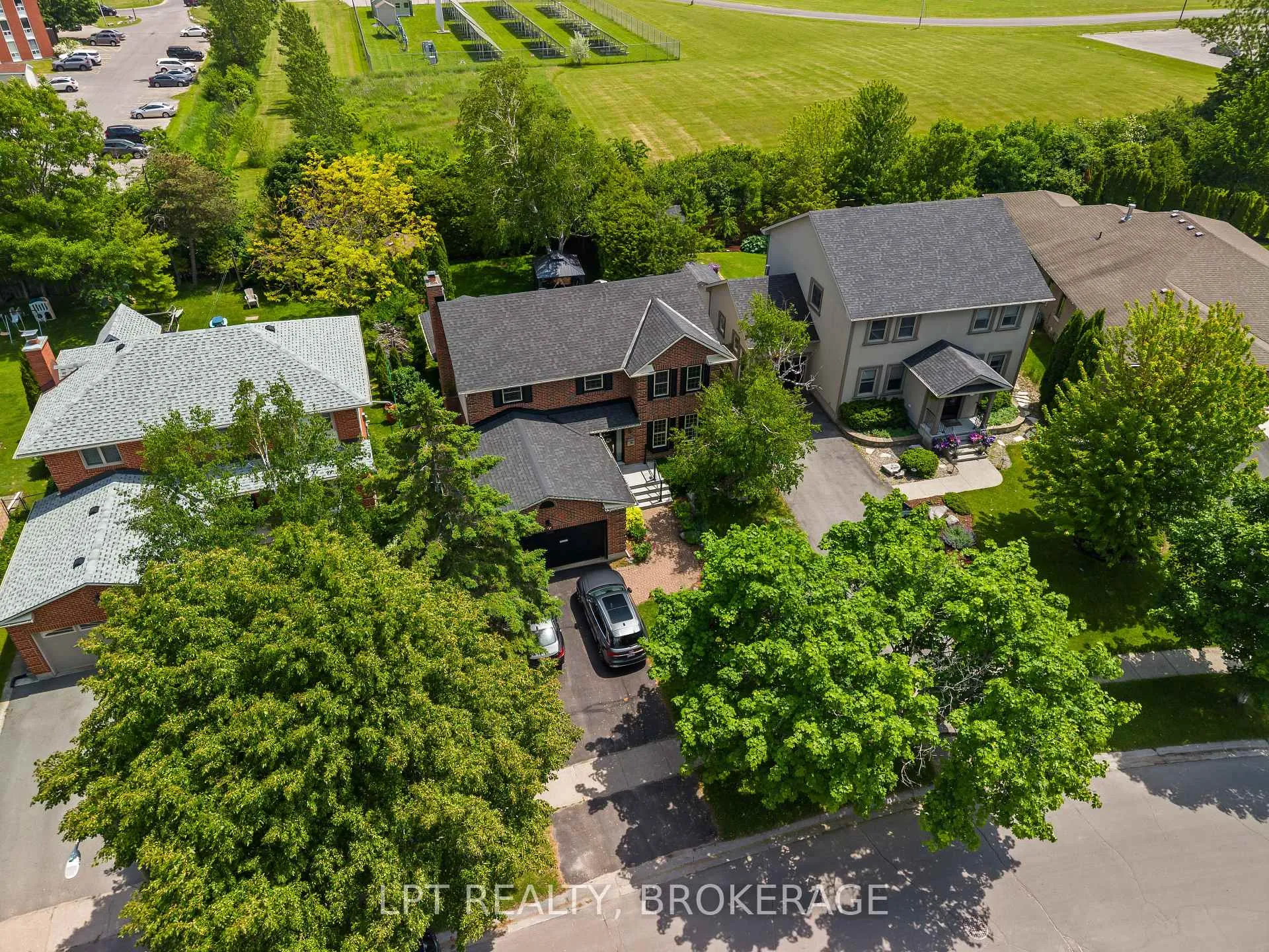 Photo 45 of 19 Collegeview Crescent, Kingston, Central City West — HOMEH