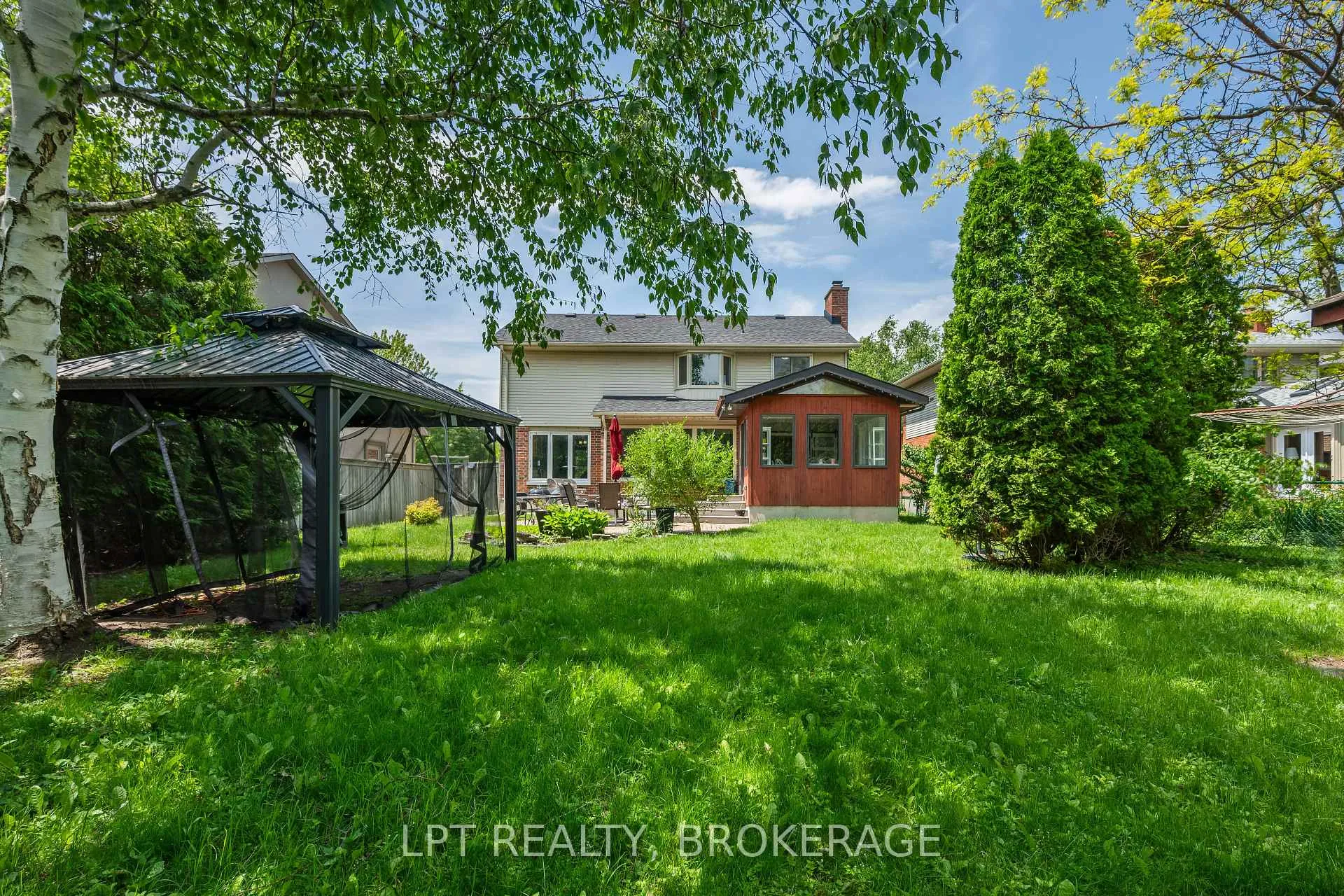 Photo 8 of 19 Collegeview Crescent, Kingston, Central City West — HOMEH