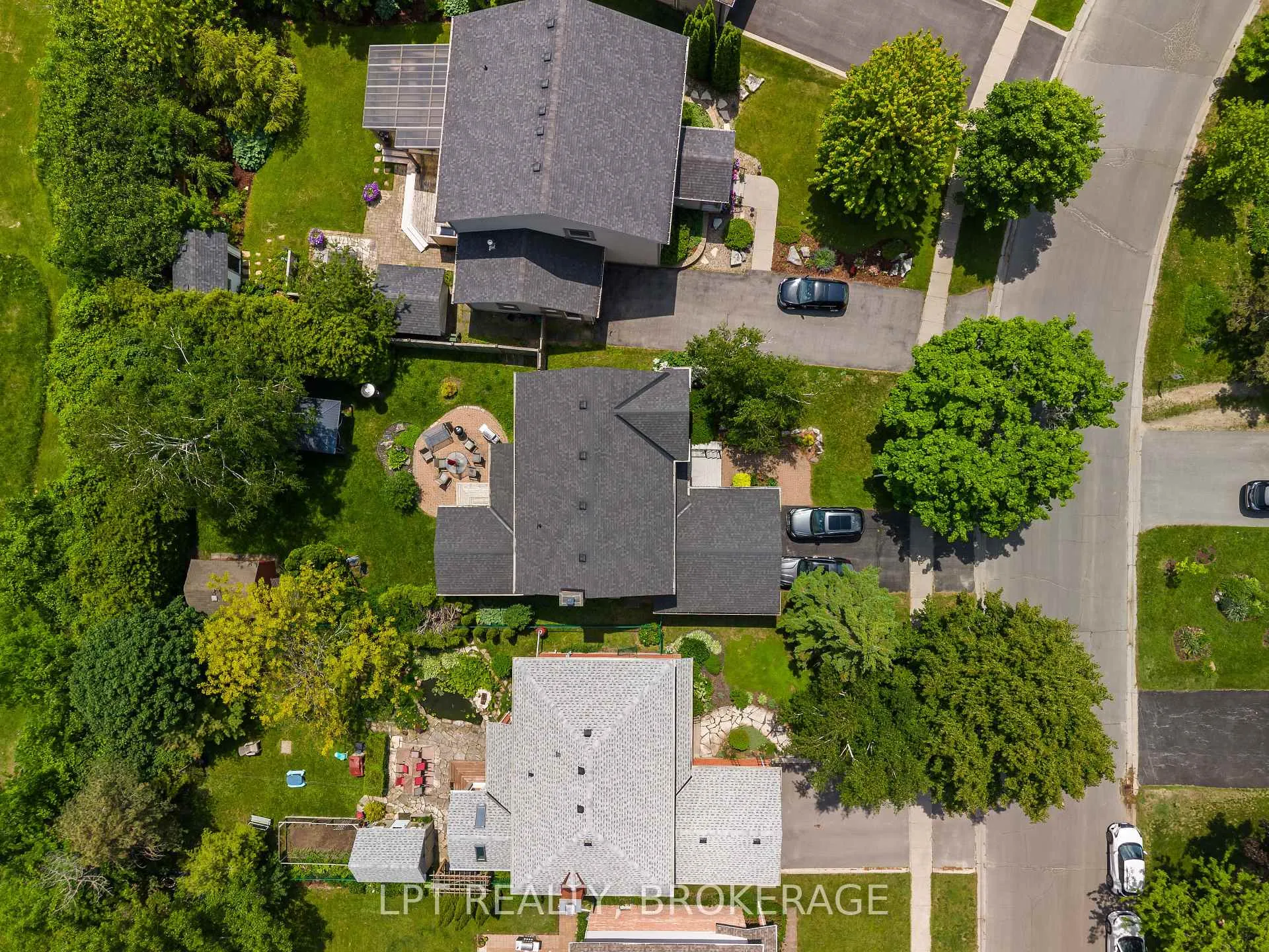Photo 9 of 19 Collegeview Crescent, Kingston, Central City West — HOMEH