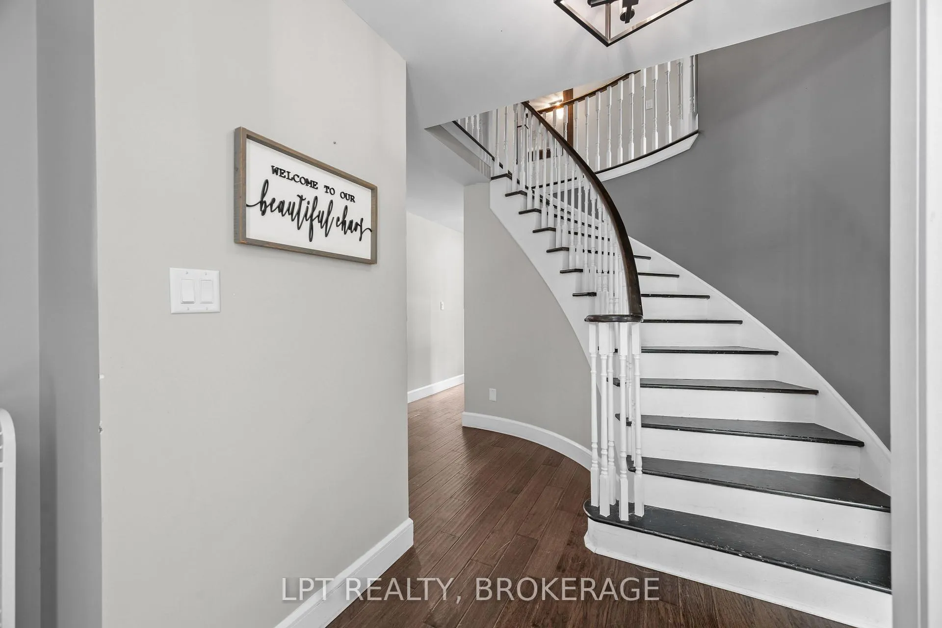 Photo 10 of 19 Collegeview Crescent, Kingston, Central City West — HOMEH