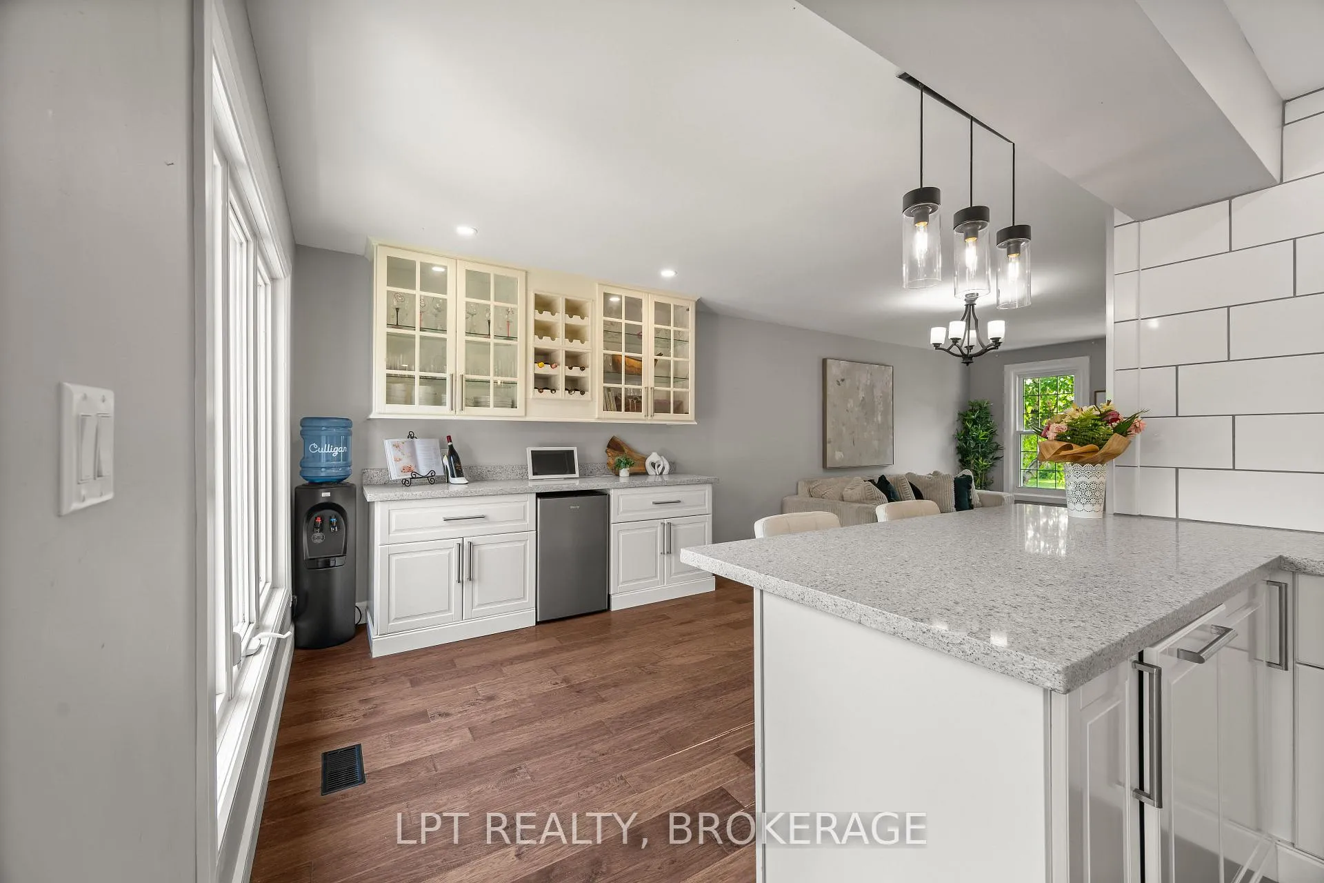 Photo 20 of 19 Collegeview Crescent, Kingston, Central City West — HOMEH