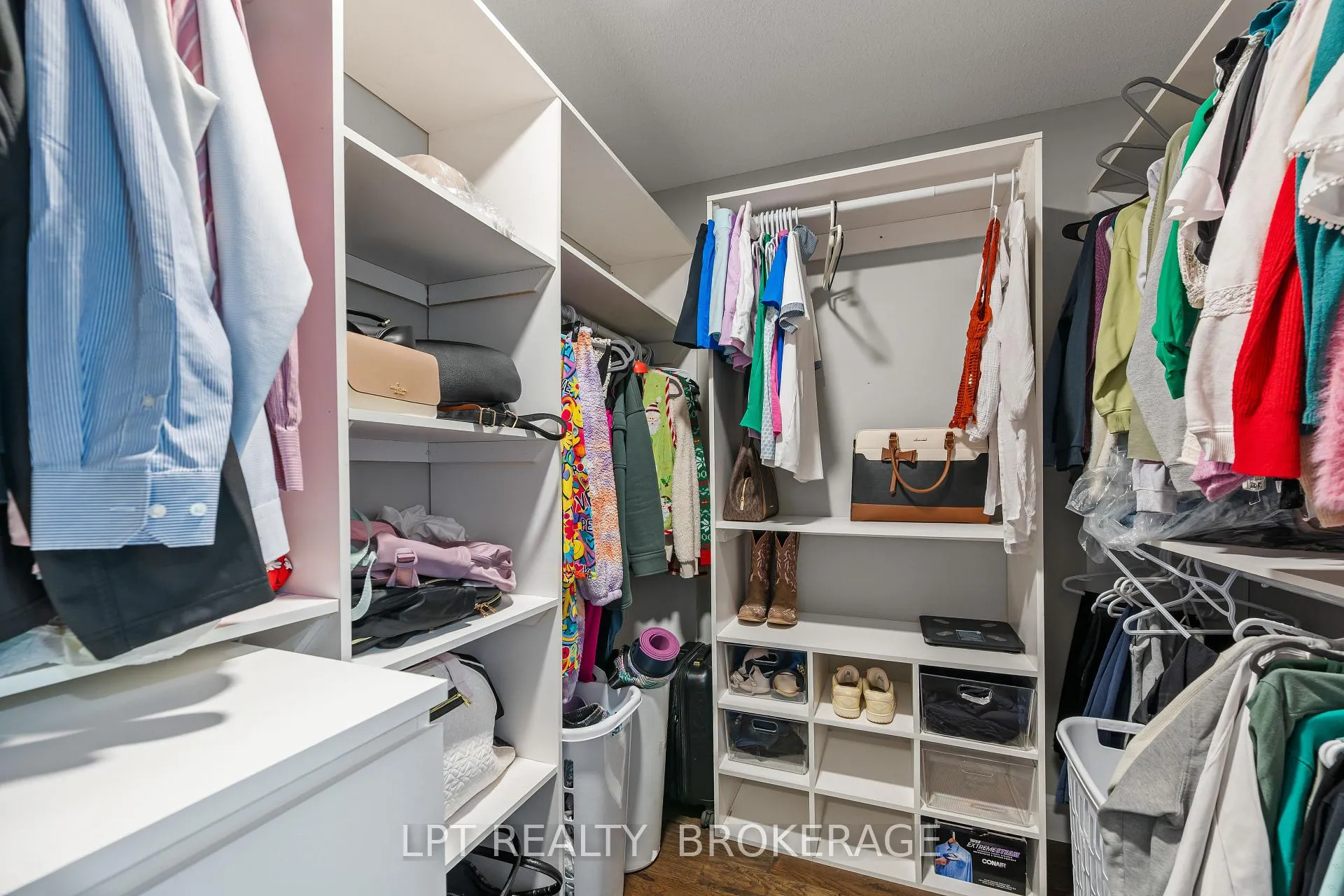 Photo 28 of 19 Collegeview Crescent, Kingston, Central City West — HOMEH