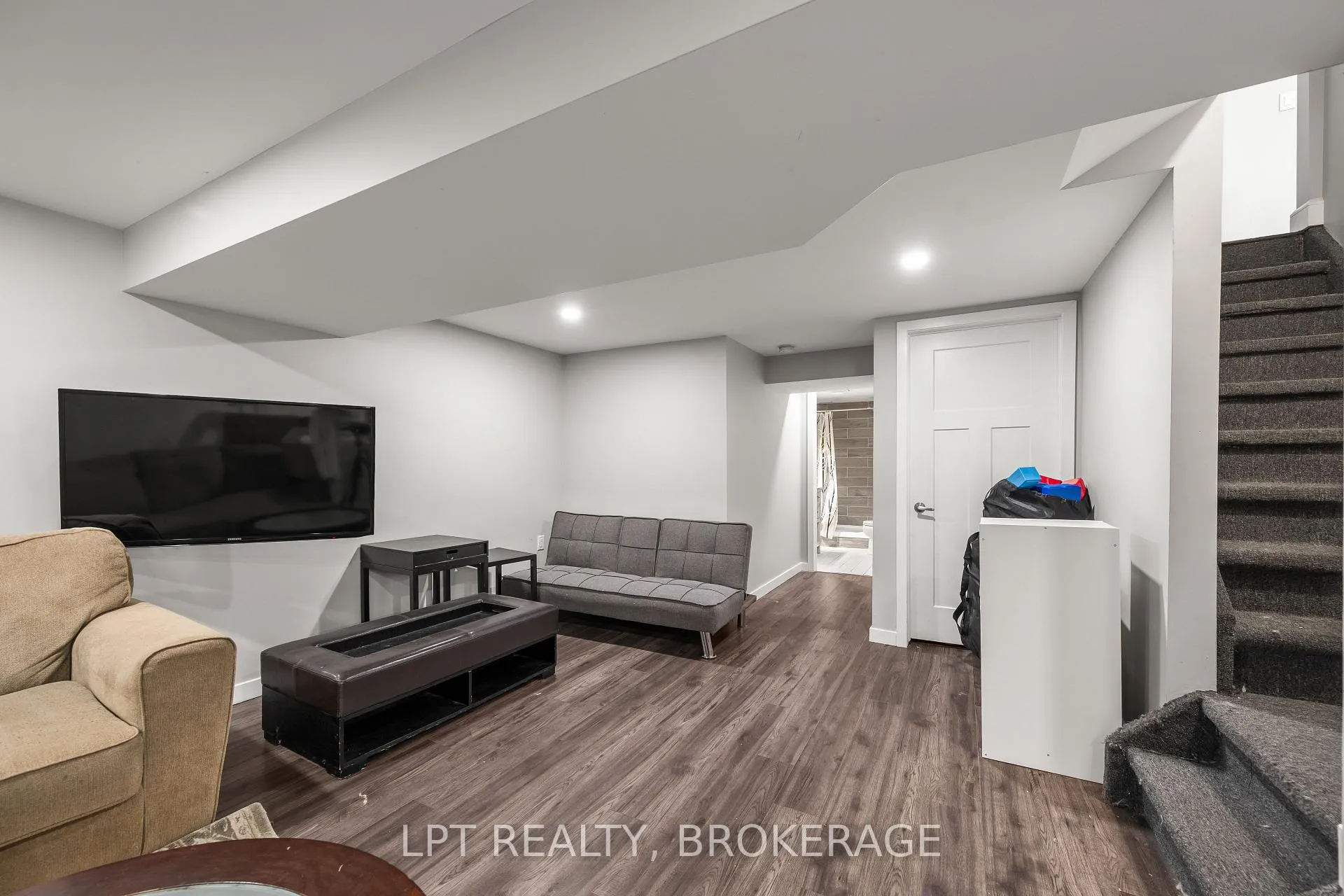 Photo 37 of 19 Collegeview Crescent, Kingston, Central City West — HOMEH
