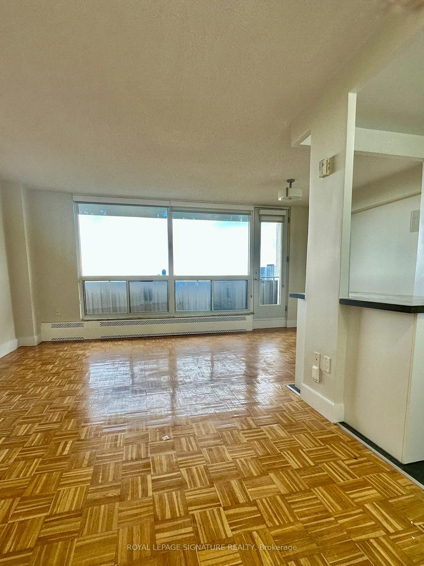 Photo 2 of Unit 2311, 666 Spadina Avenue, Toronto, University — HOMEH