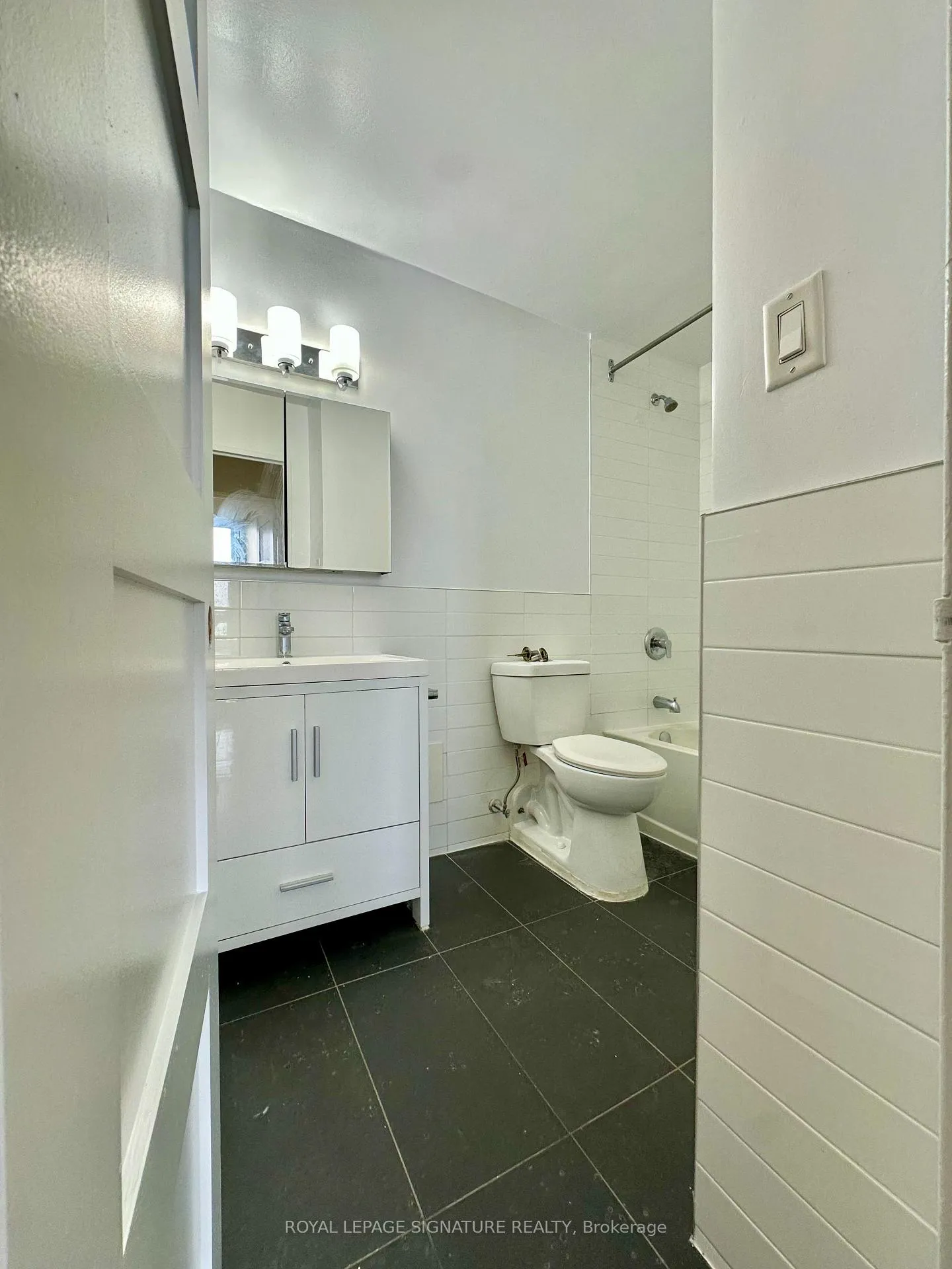 Photo 12 of Unit 2311, 666 Spadina Avenue, Toronto, University — HOMEH