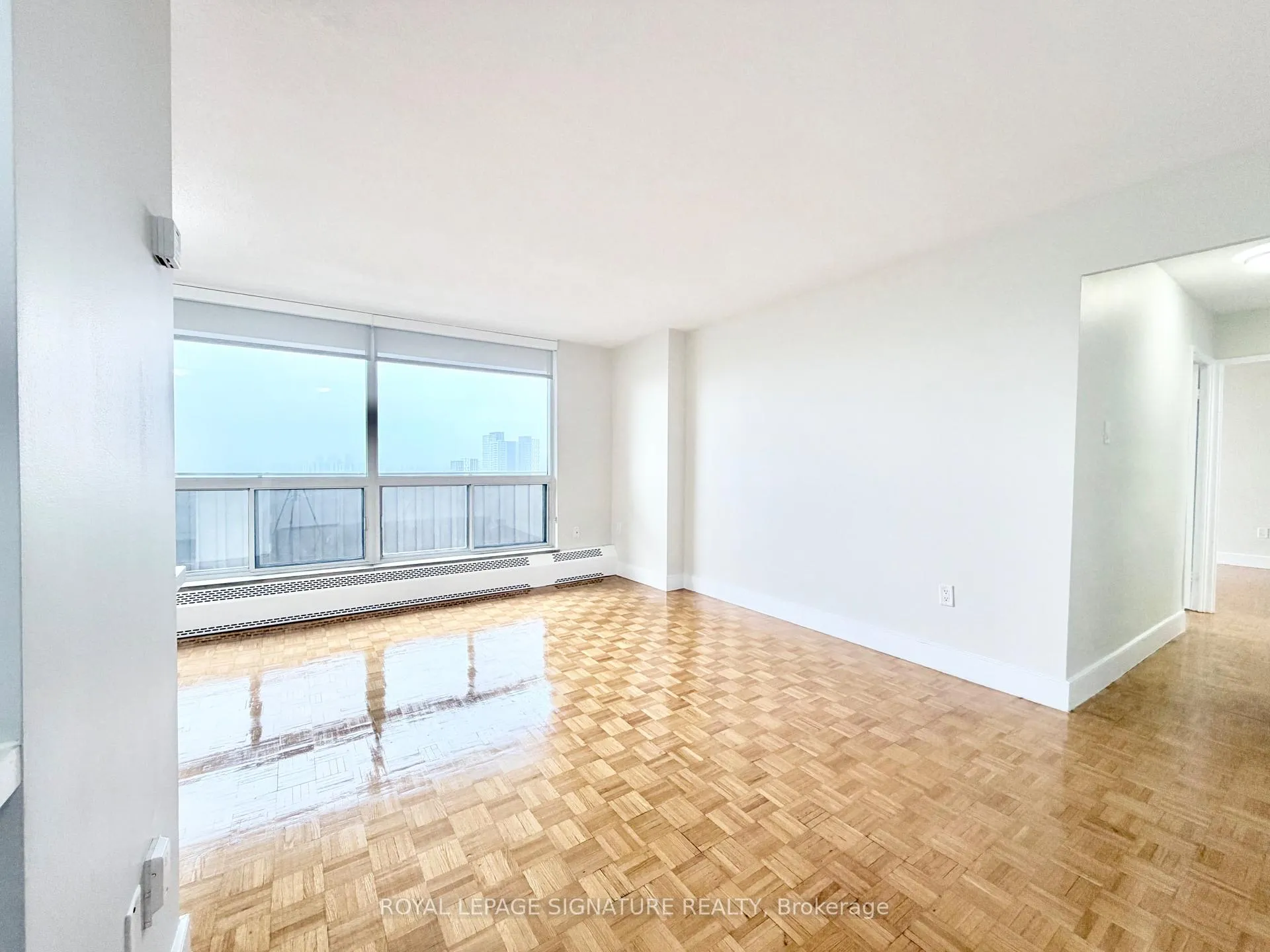 Photo 9 of Unit 2003, 666 Spadina Avenue, Toronto, University — HOMEH