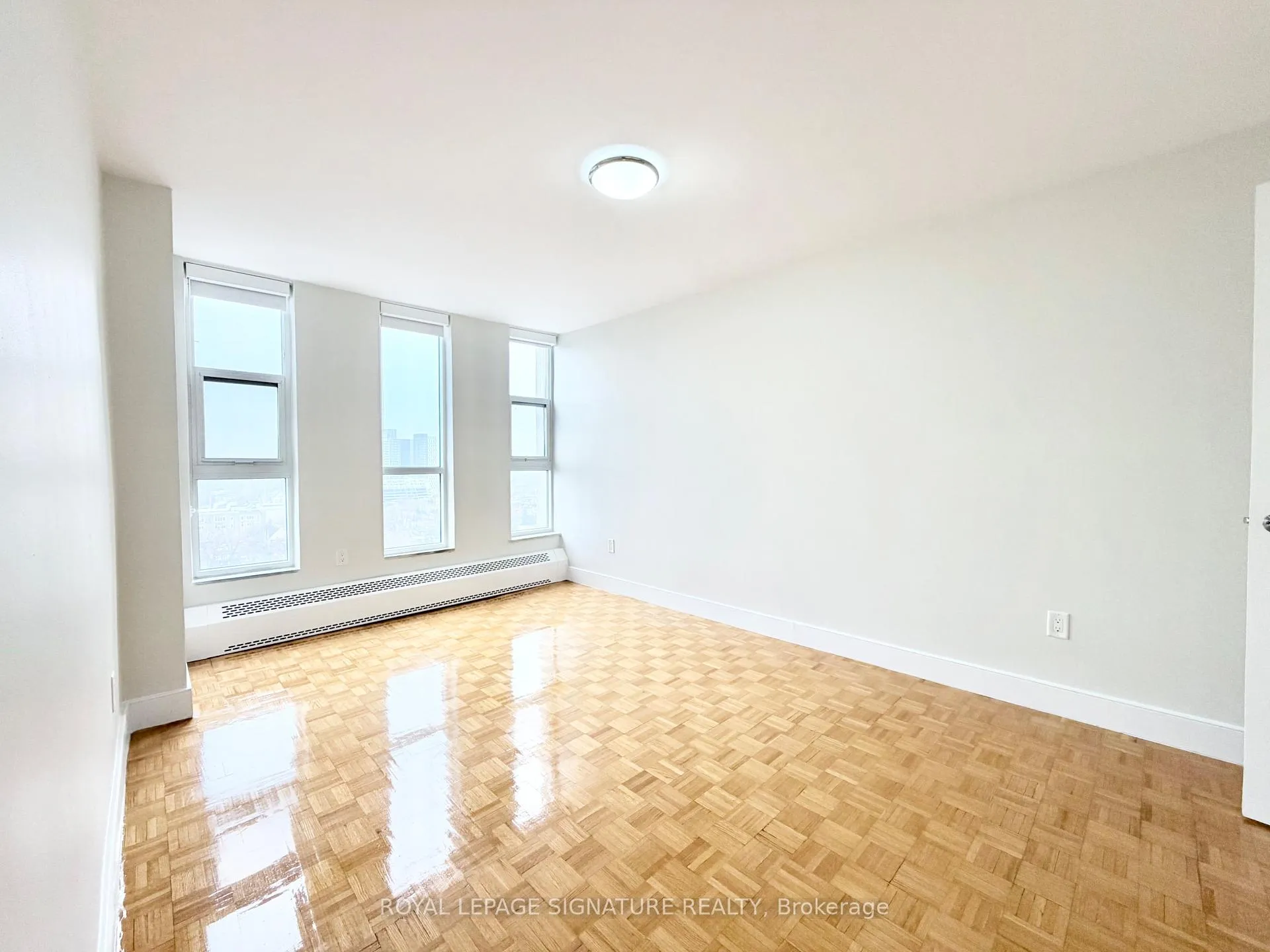 Photo 16 of Unit 2003, 666 Spadina Avenue, Toronto, University — HOMEH