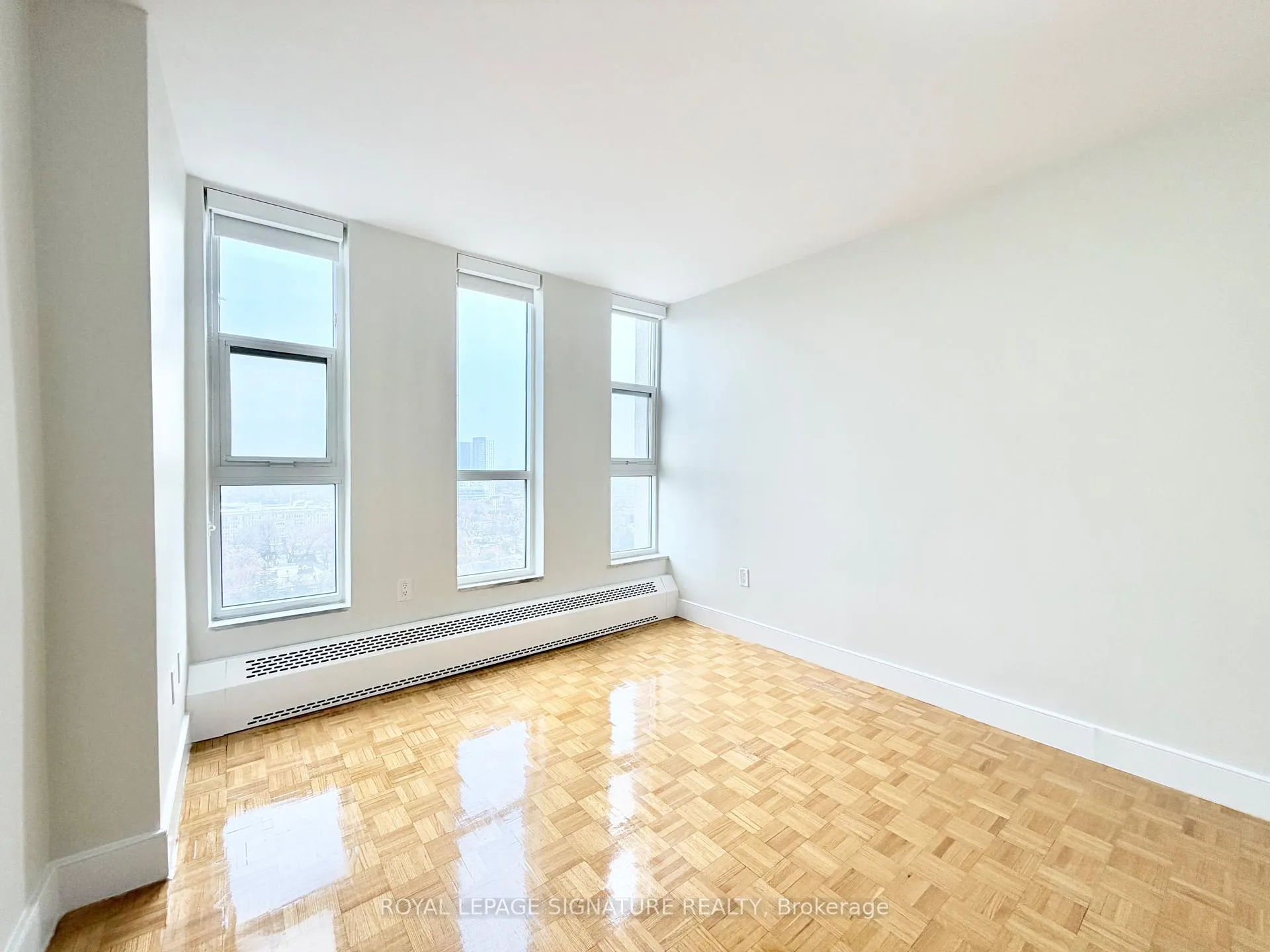Photo 17 of Unit 2003, 666 Spadina Avenue, Toronto, University — HOMEH
