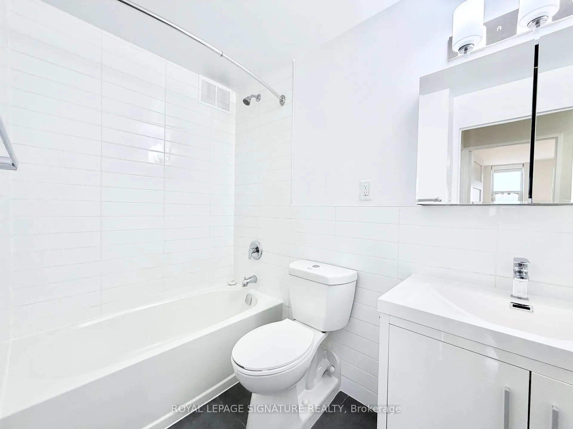 Photo 20 of Unit 2003, 666 Spadina Avenue, Toronto, University — HOMEH