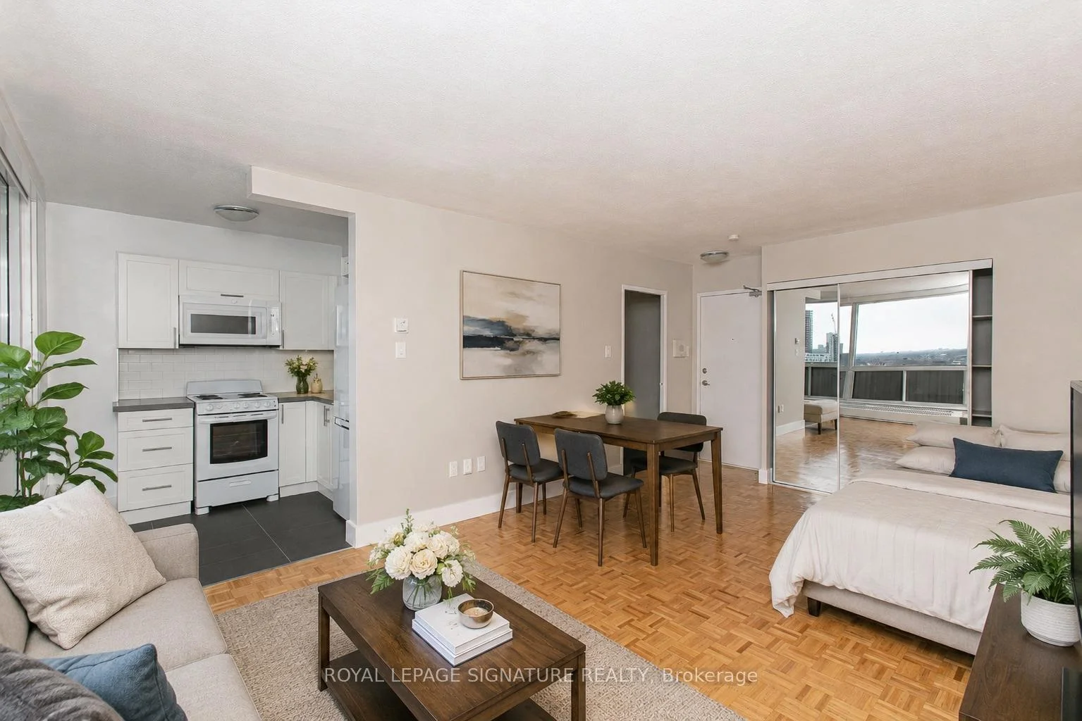 Photo 16 of Unit 512, 666 Spadina Avenue, Toronto, University — HOMEH