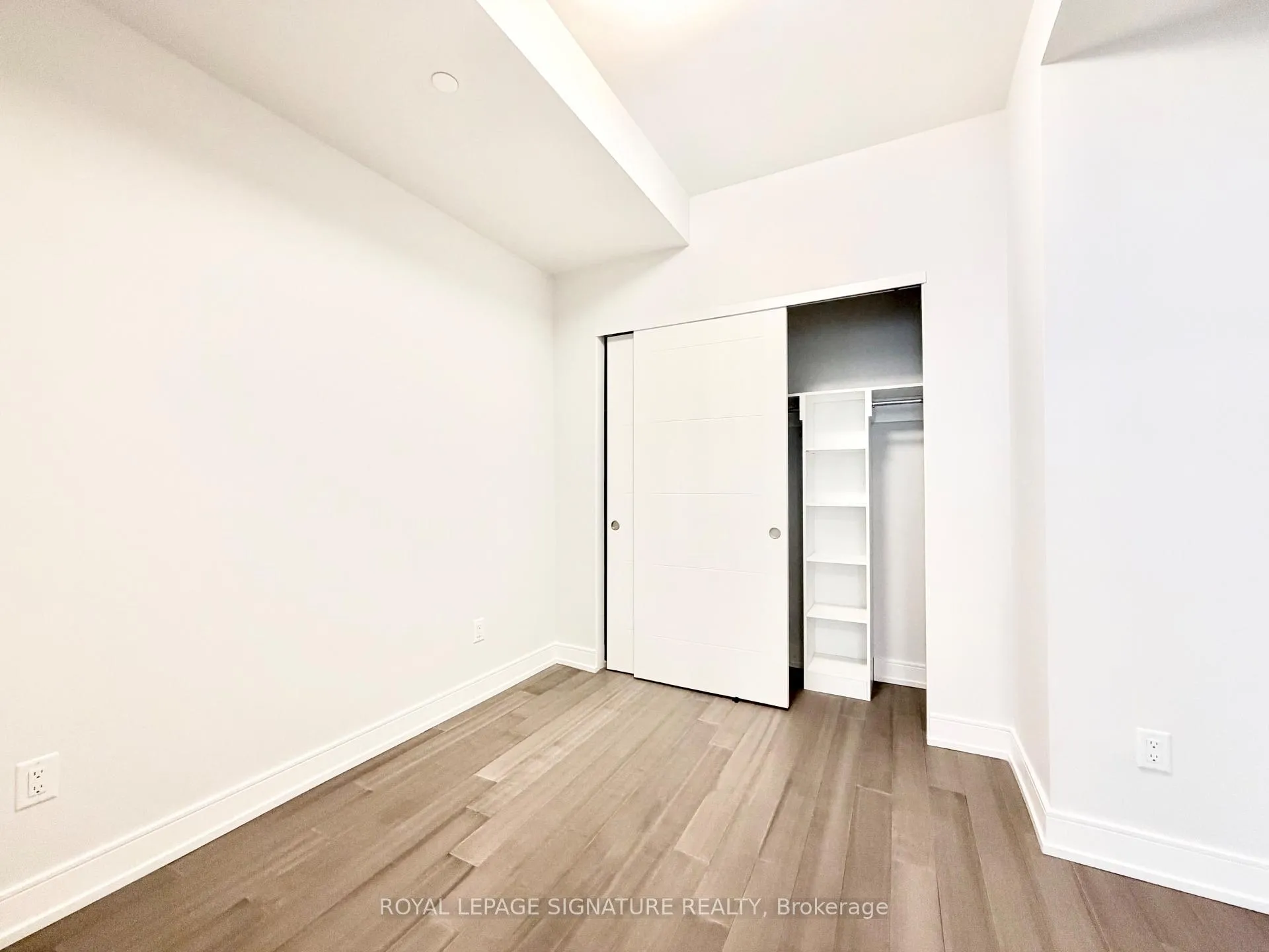 Photo 11 of Unit 504, 664 Spadina Avenue, Toronto, University — HOMEH