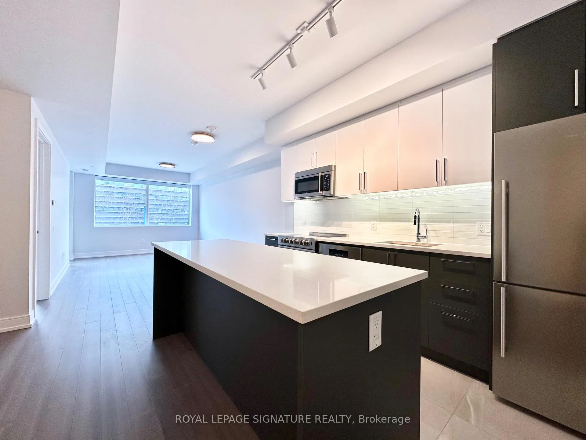 Front of Unit 210, 664 Spadina Avenue