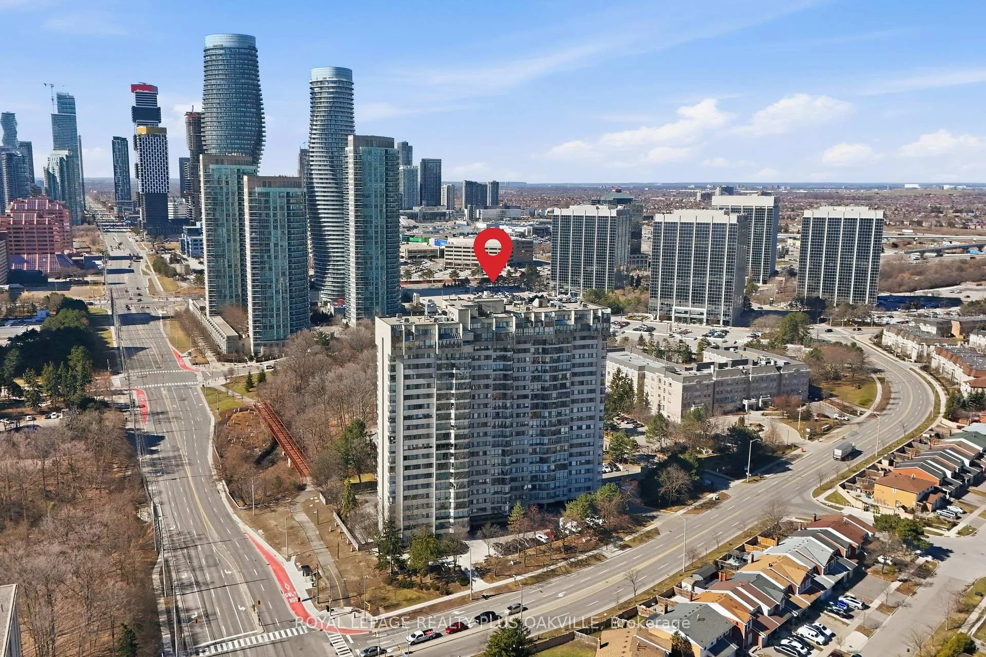 Photo 2 of Unit 808, 200 Robert Speck Parkway, Mississauga, Rathwood — HOMEH