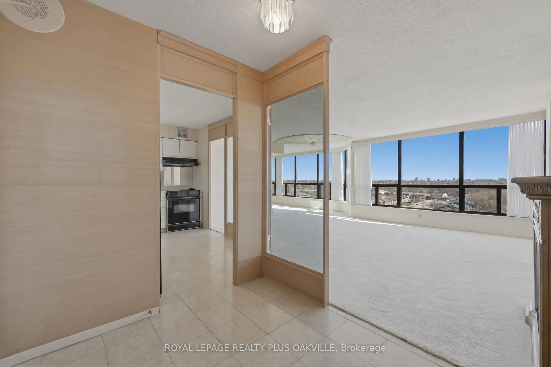 Photo 7 of Unit 808, 200 Robert Speck Parkway, Mississauga, Rathwood — HOMEH