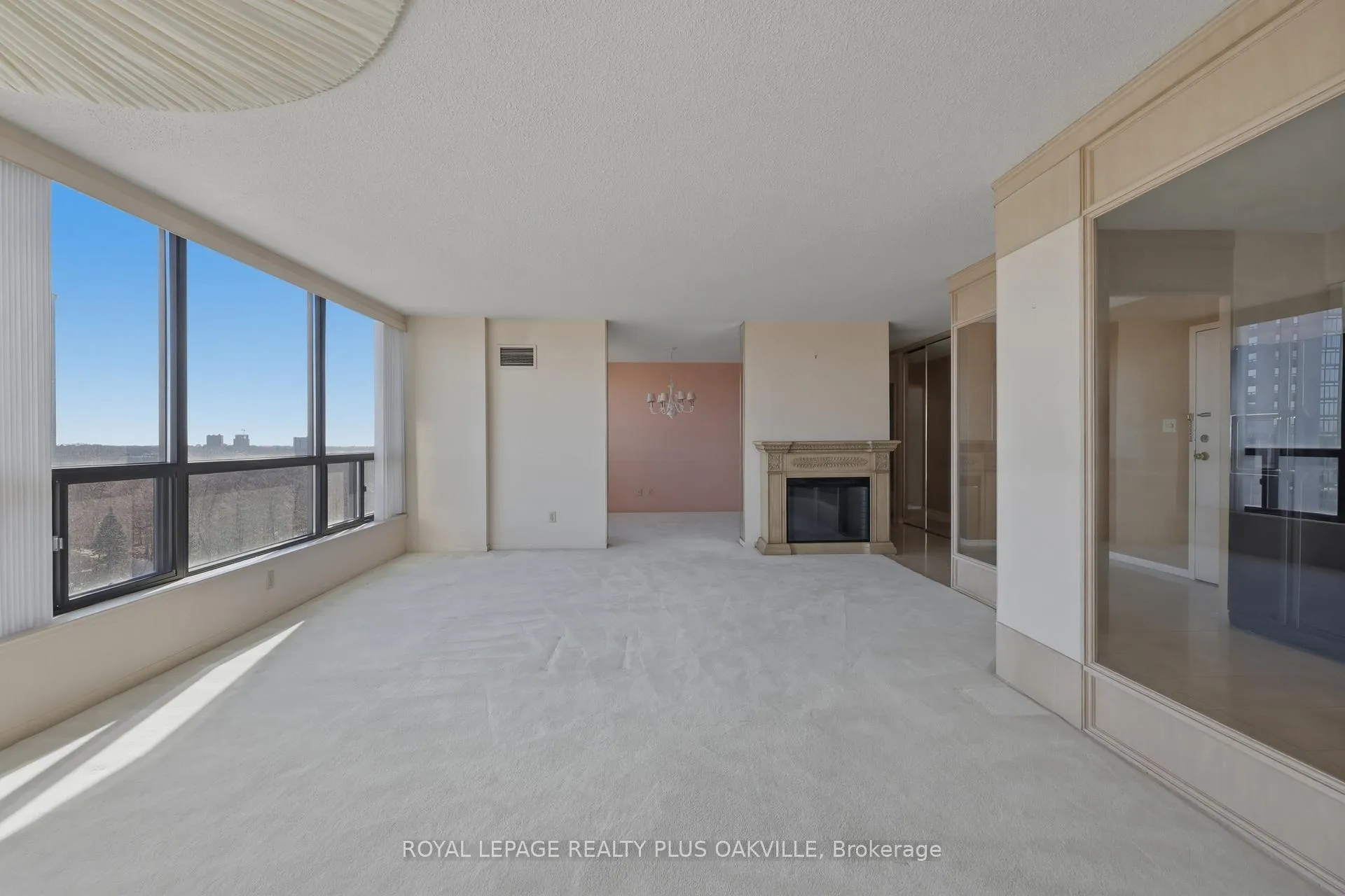 Photo 10 of Unit 808, 200 Robert Speck Parkway, Mississauga, Rathwood — HOMEH