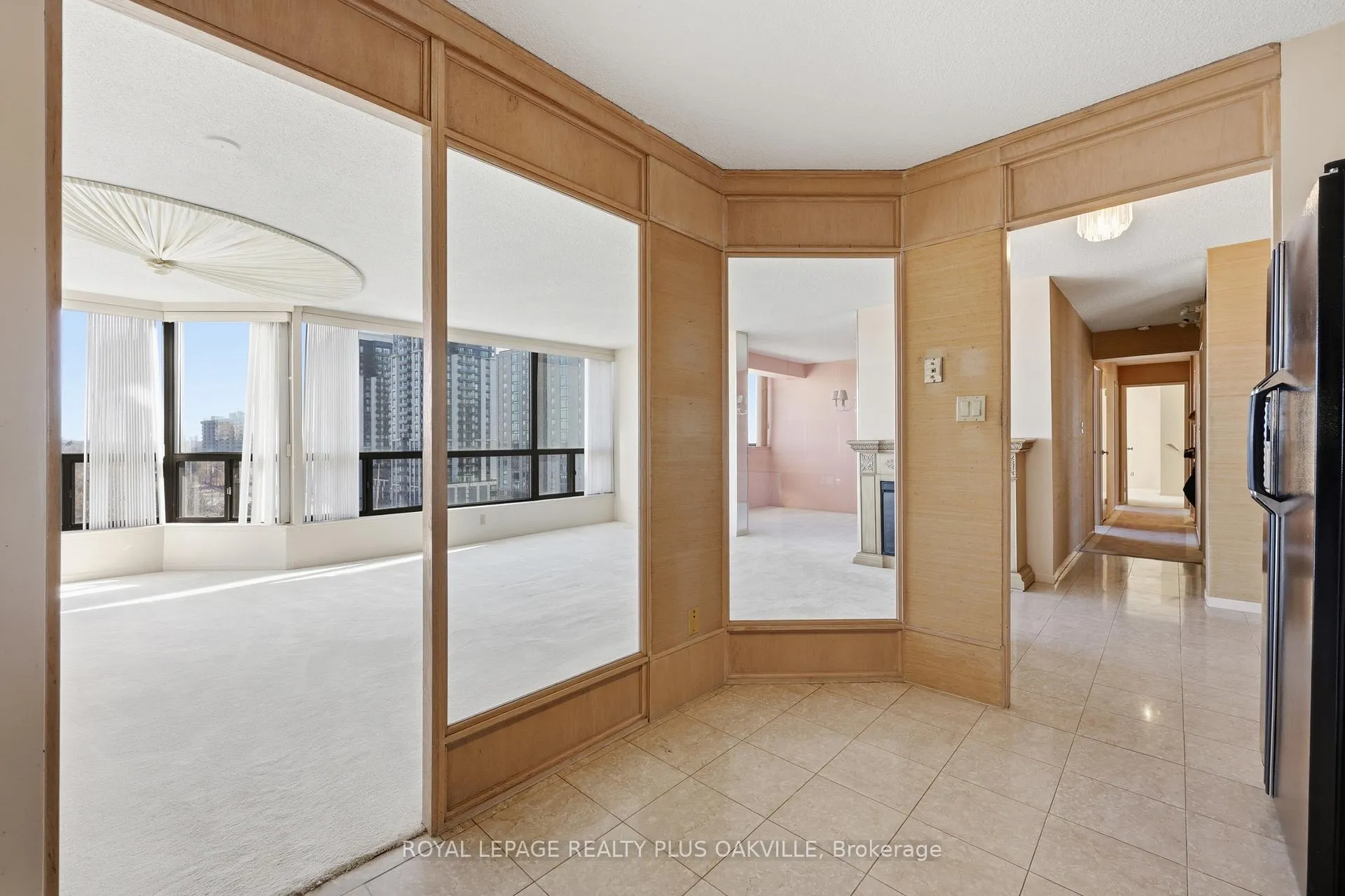 Photo 14 of Unit 808, 200 Robert Speck Parkway, Mississauga, Rathwood — HOMEH