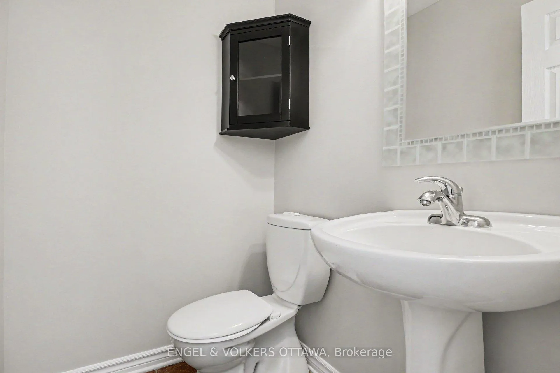 Photo 3 of 340 Forestbrook Street, Ottawa, Kanata - Morgan's Grant/South March — HOMEH