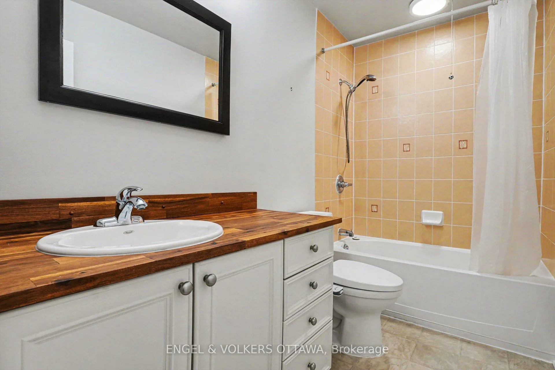 Photo 14 of 340 Forestbrook Street, Ottawa, Kanata - Morgan's Grant/South March — HOMEH