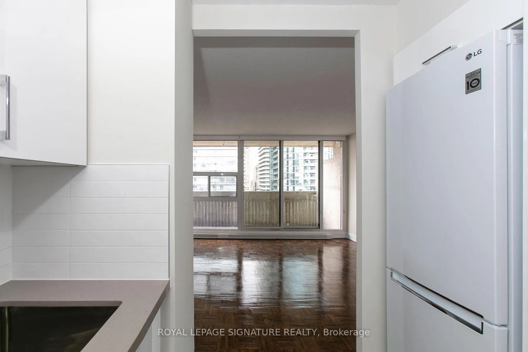 Photo 2 of Unit 210, 33 Isabella Street, Toronto, Church-Yonge Corridor — HOMEH