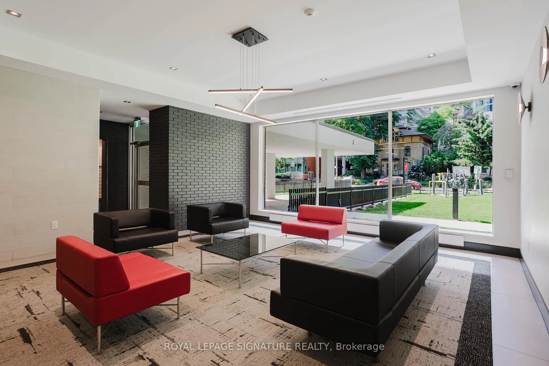 Photo 11 of Unit 210, 33 Isabella Street, Toronto, Church-Yonge Corridor — HOMEH