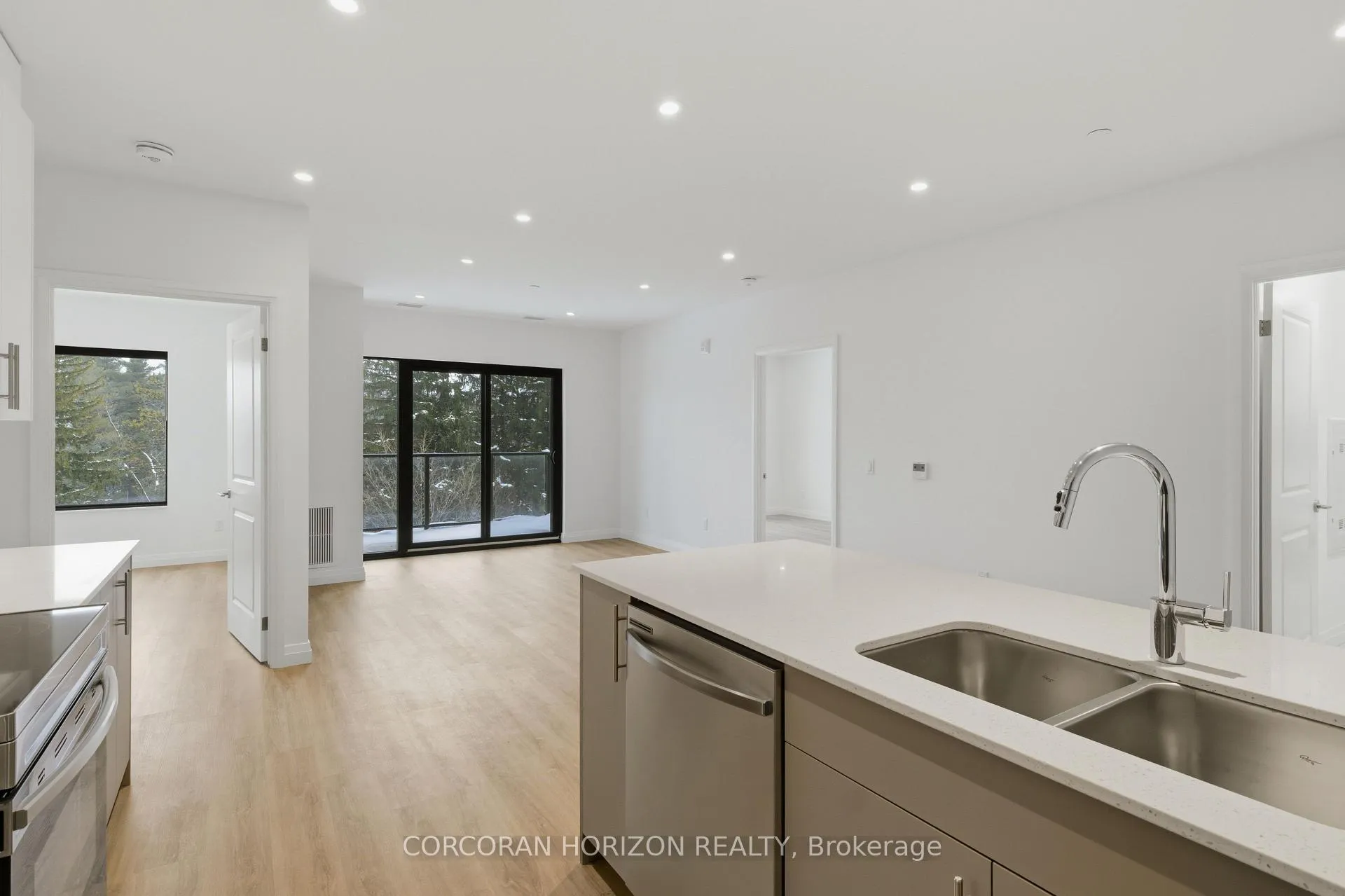 Photo 10 of Unit 525, 525 New Dundee Road, Kitchener, Doon South — HOMEH