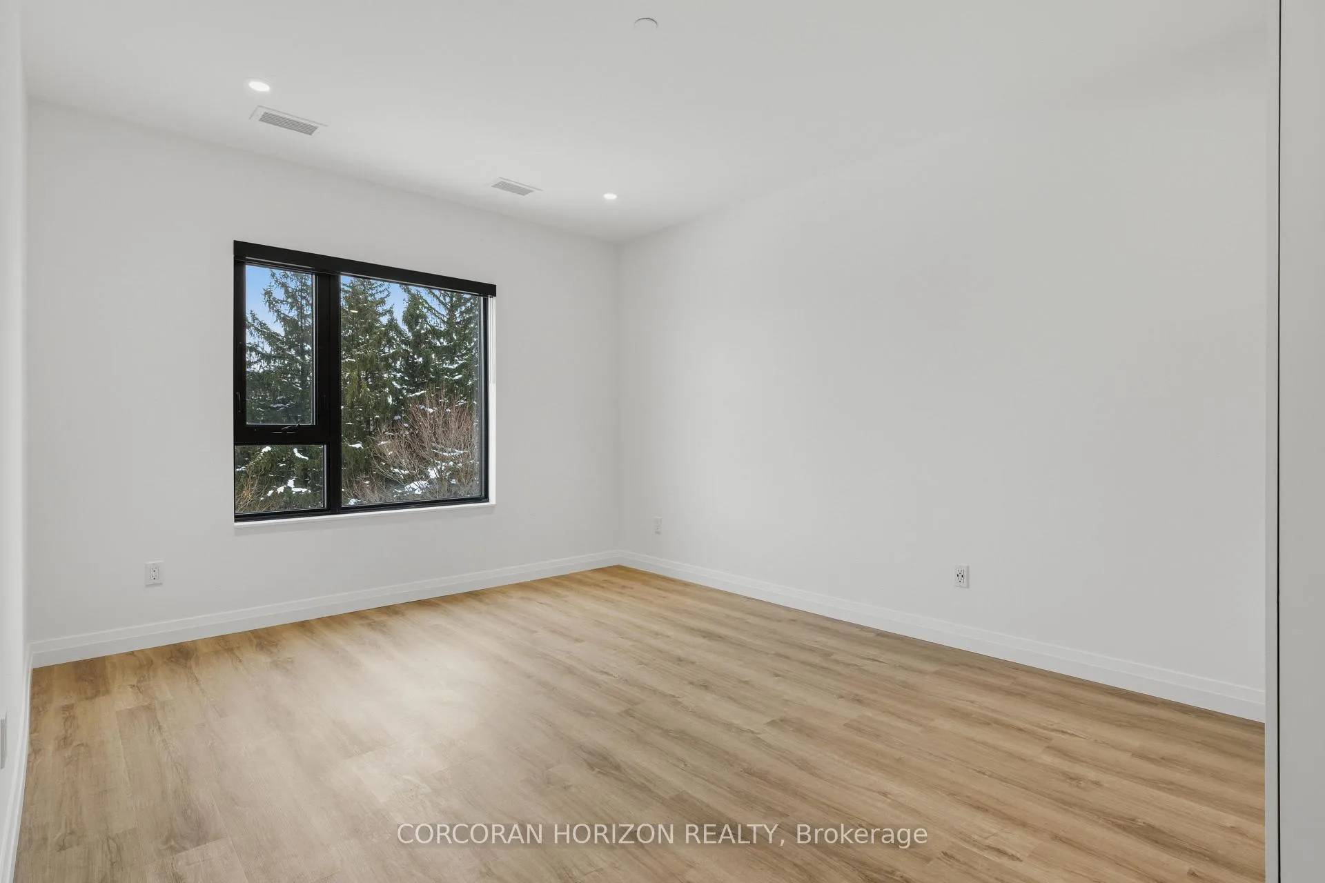 Photo 13 of Unit 525, 525 New Dundee Road, Kitchener, Doon South — HOMEH