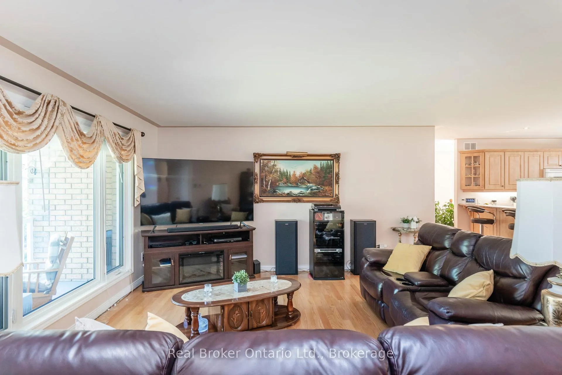 Photo 4 of 115 Mitchell's Beach Road, Tay, Victoria Harbour — HOMEH