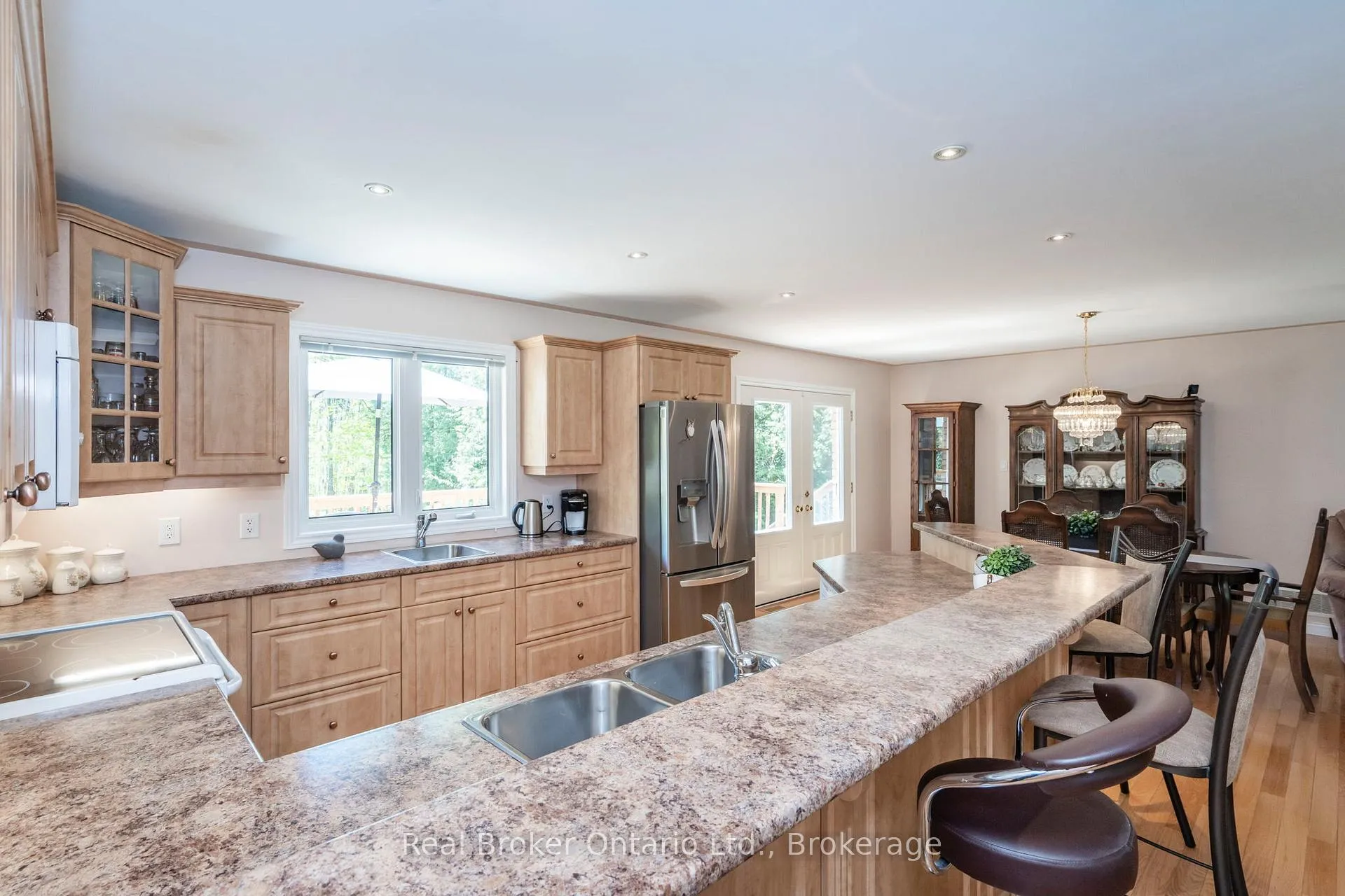 Photo 9 of 115 Mitchell's Beach Road, Tay, Victoria Harbour — HOMEH