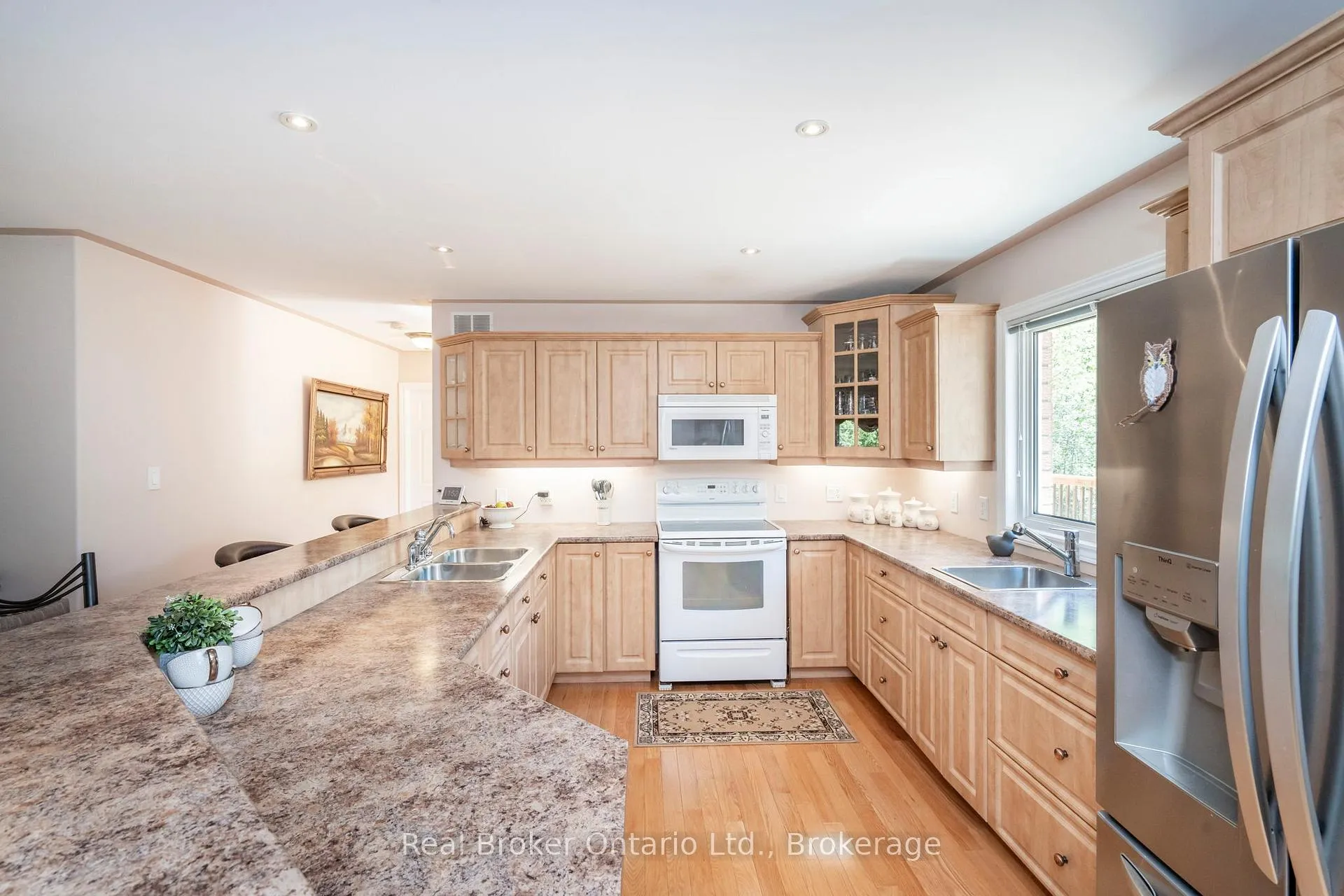Photo 10 of 115 Mitchell's Beach Road, Tay, Victoria Harbour — HOMEH