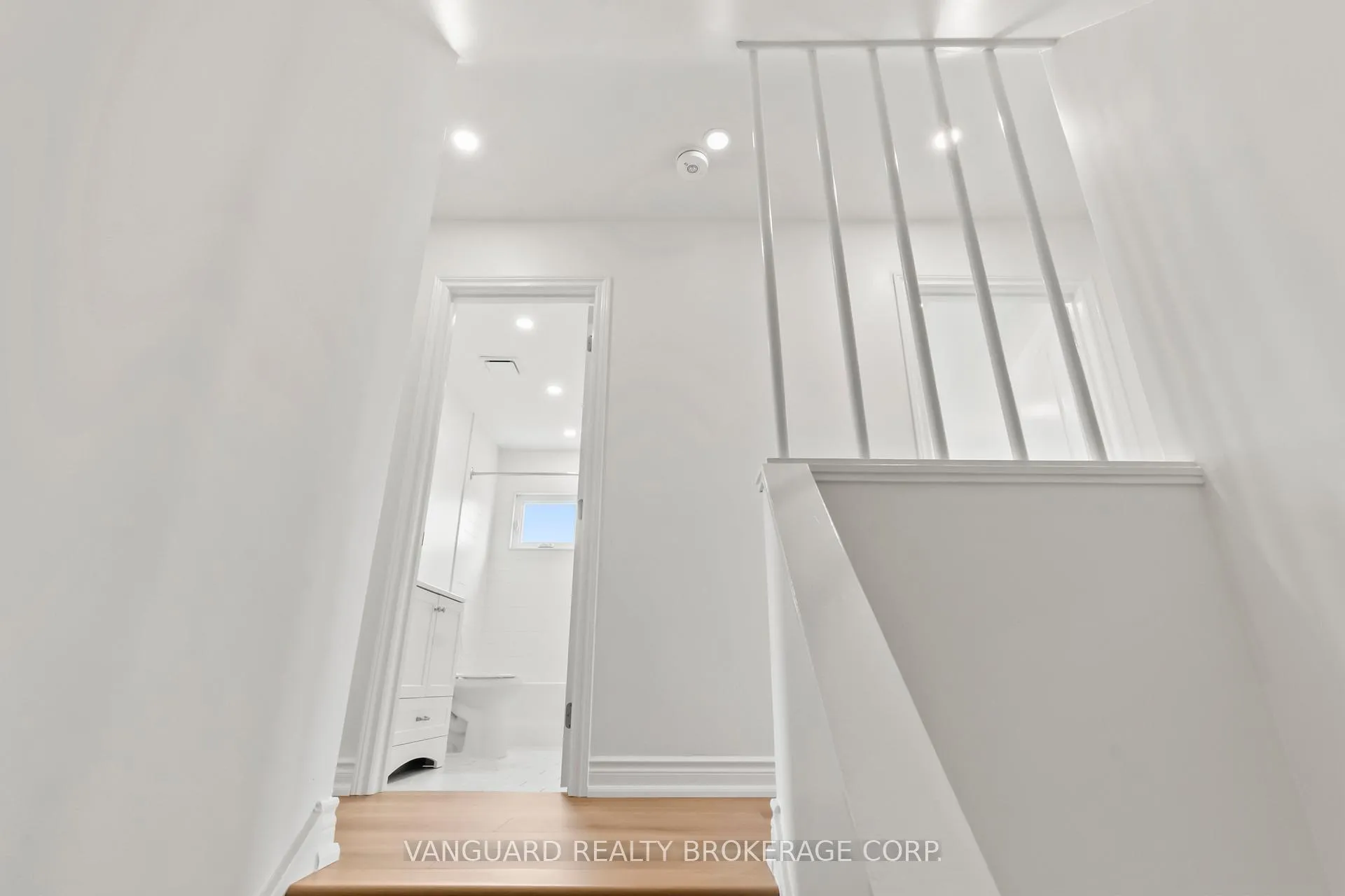 Photo 20 of 69 Joyce Parkway, North York, Yorkdale-Glen Park — HOMEH
